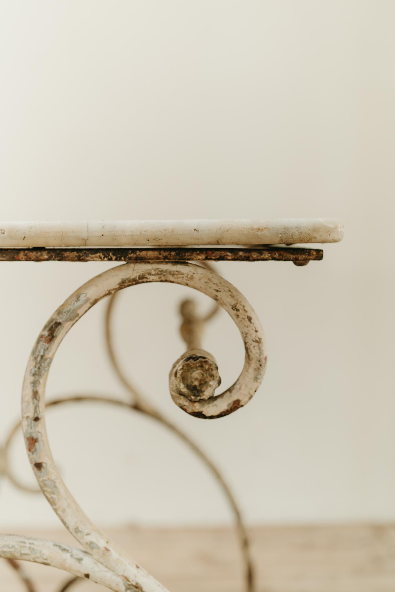 Tavolo francese del XIX secolo con piano in ferro ... in vendita 3