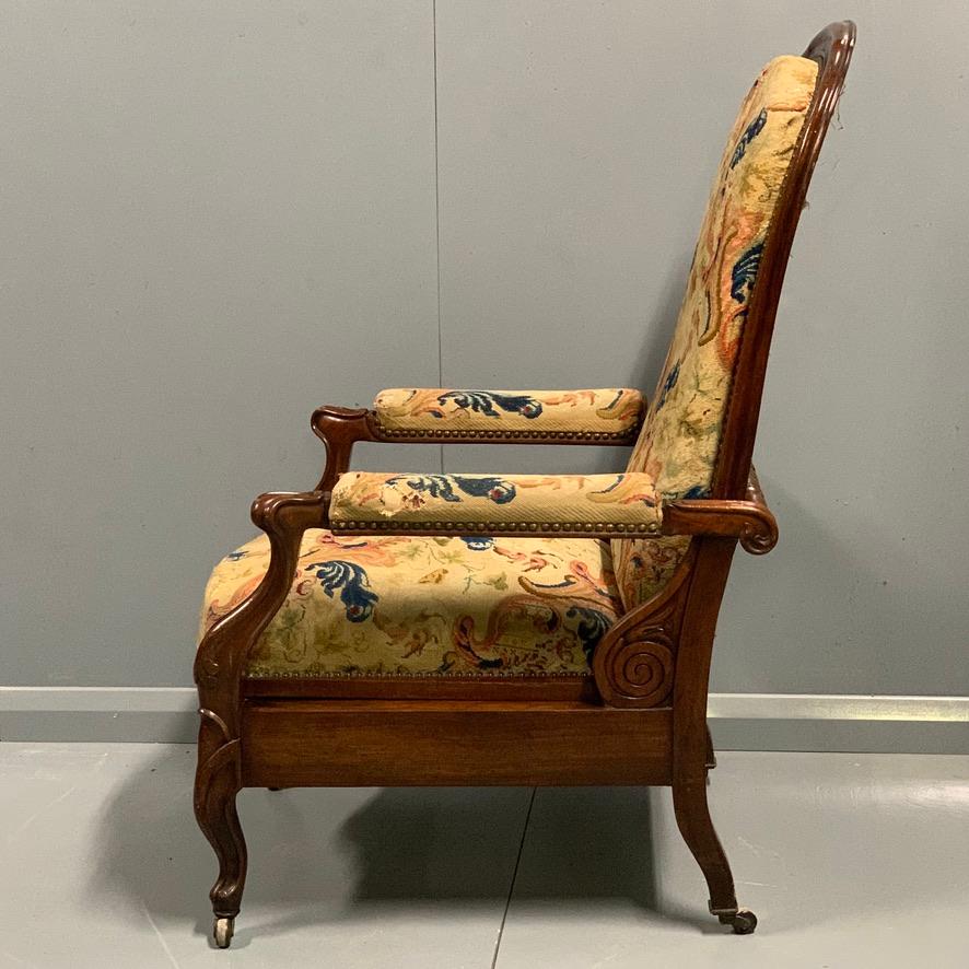19th Century French Mahogany Adjustable Armchair in Original Tapestry For Sale 8