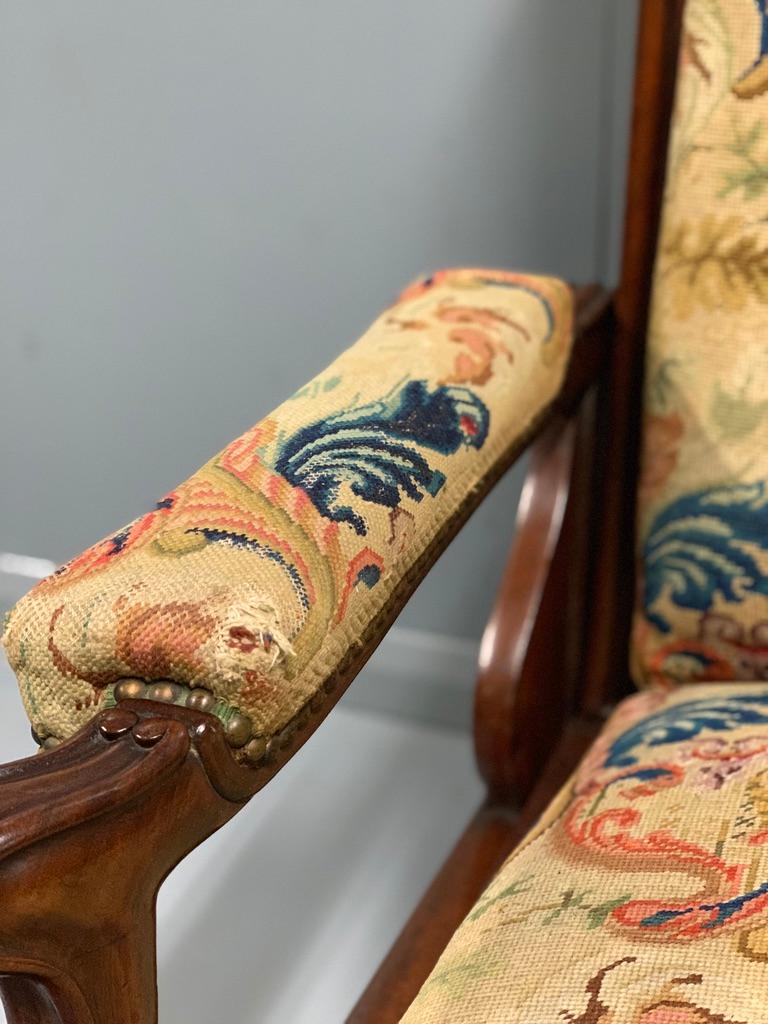Hand-Carved 19th Century French Mahogany Adjustable Armchair in Original Tapestry For Sale