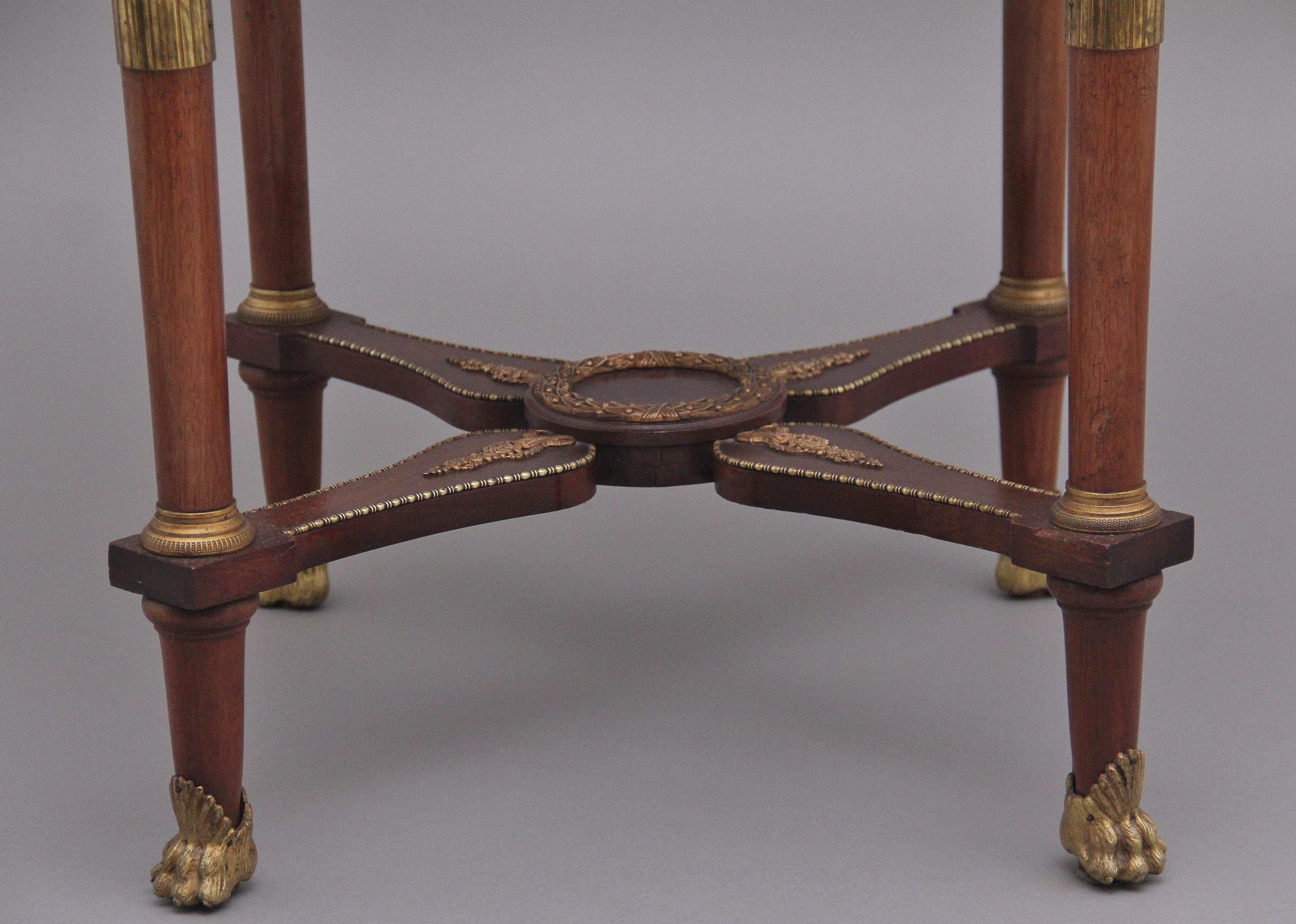 Französischer Mahagoni-Mitteltisch aus dem 19. Jahrhundert im Empire-Stil im Angebot 4