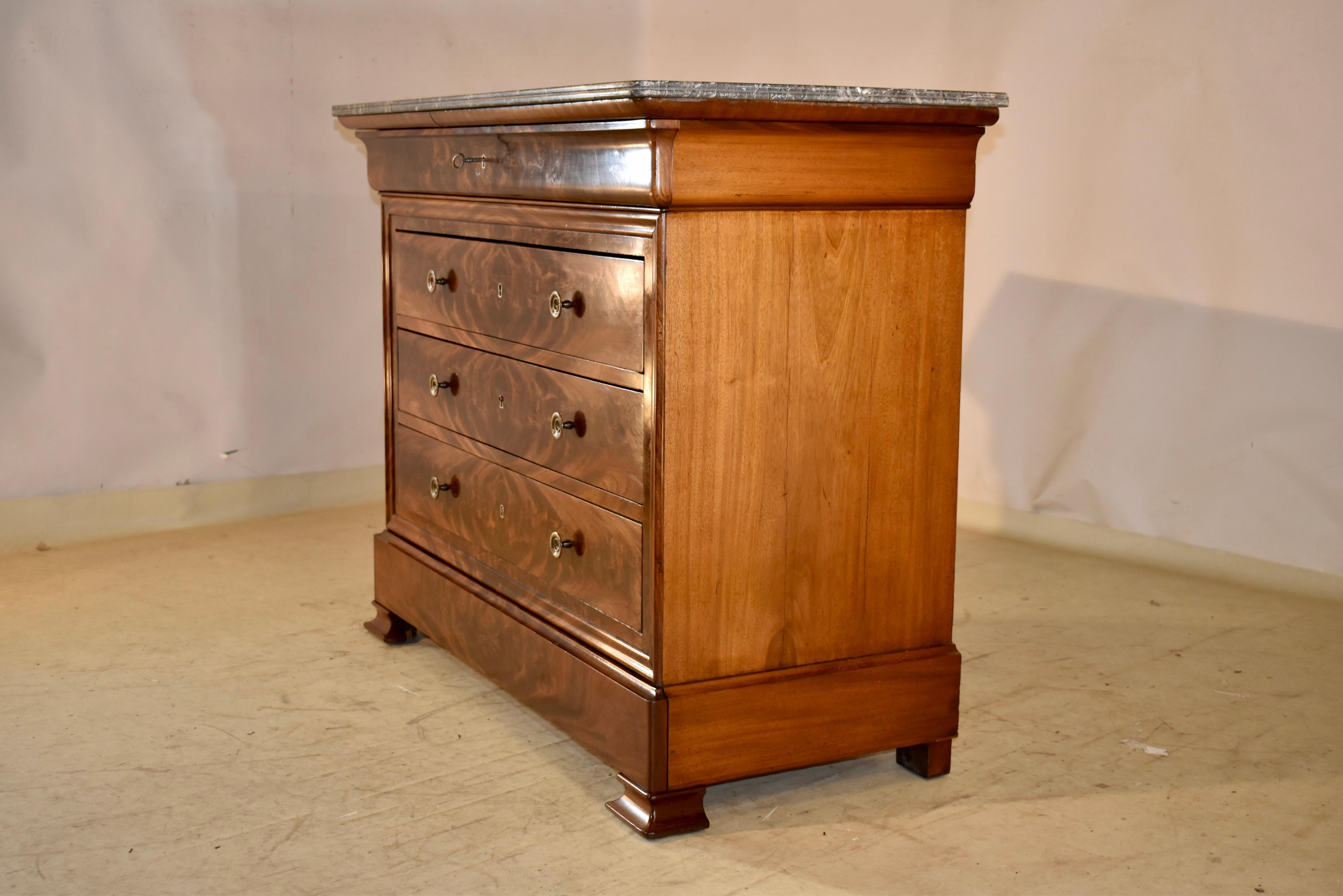 19th Century French Mahogany Commode For Sale 5