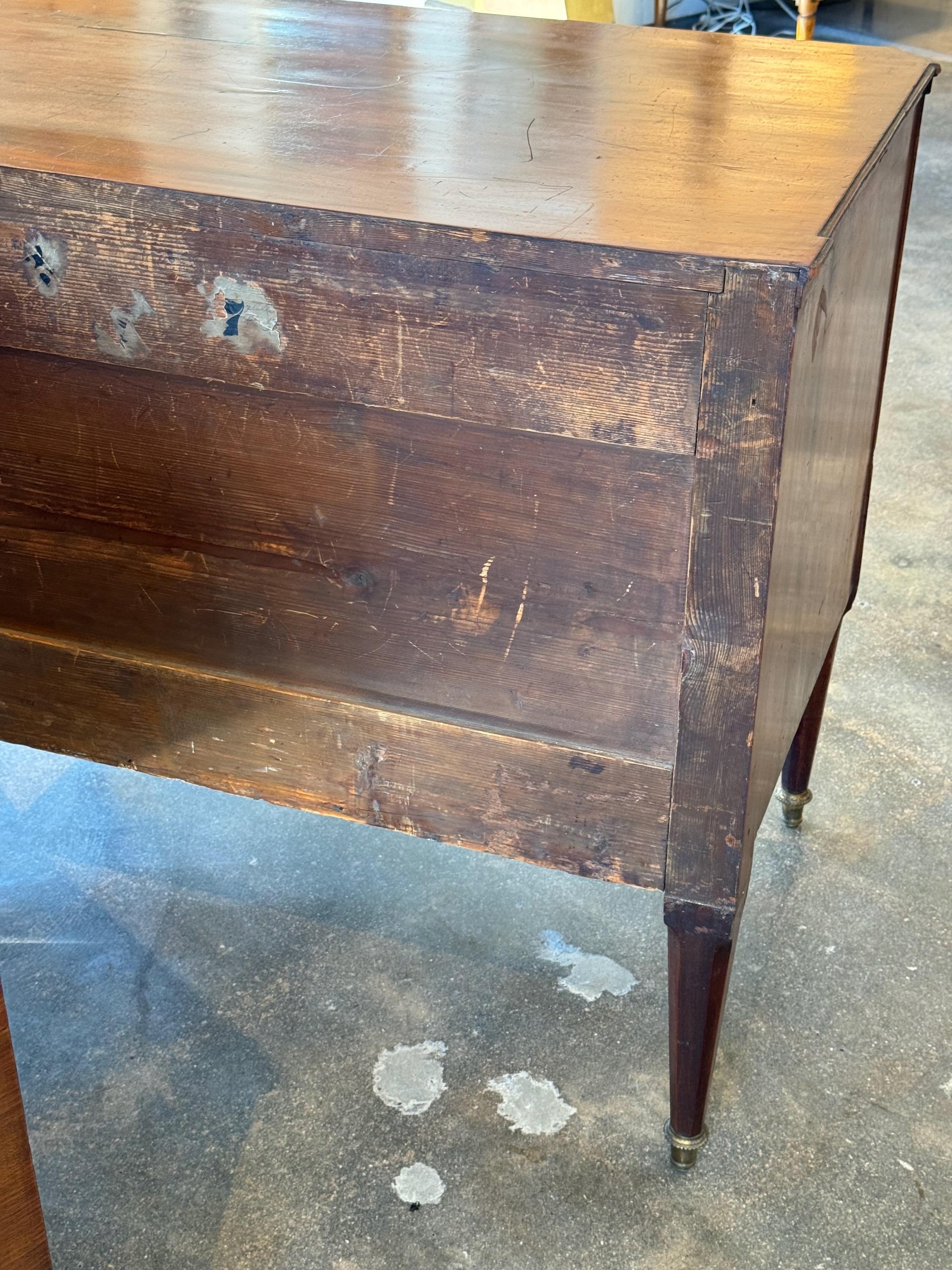19th Century French Mahogany Commode In Good Condition For Sale In Charlottesville, VA