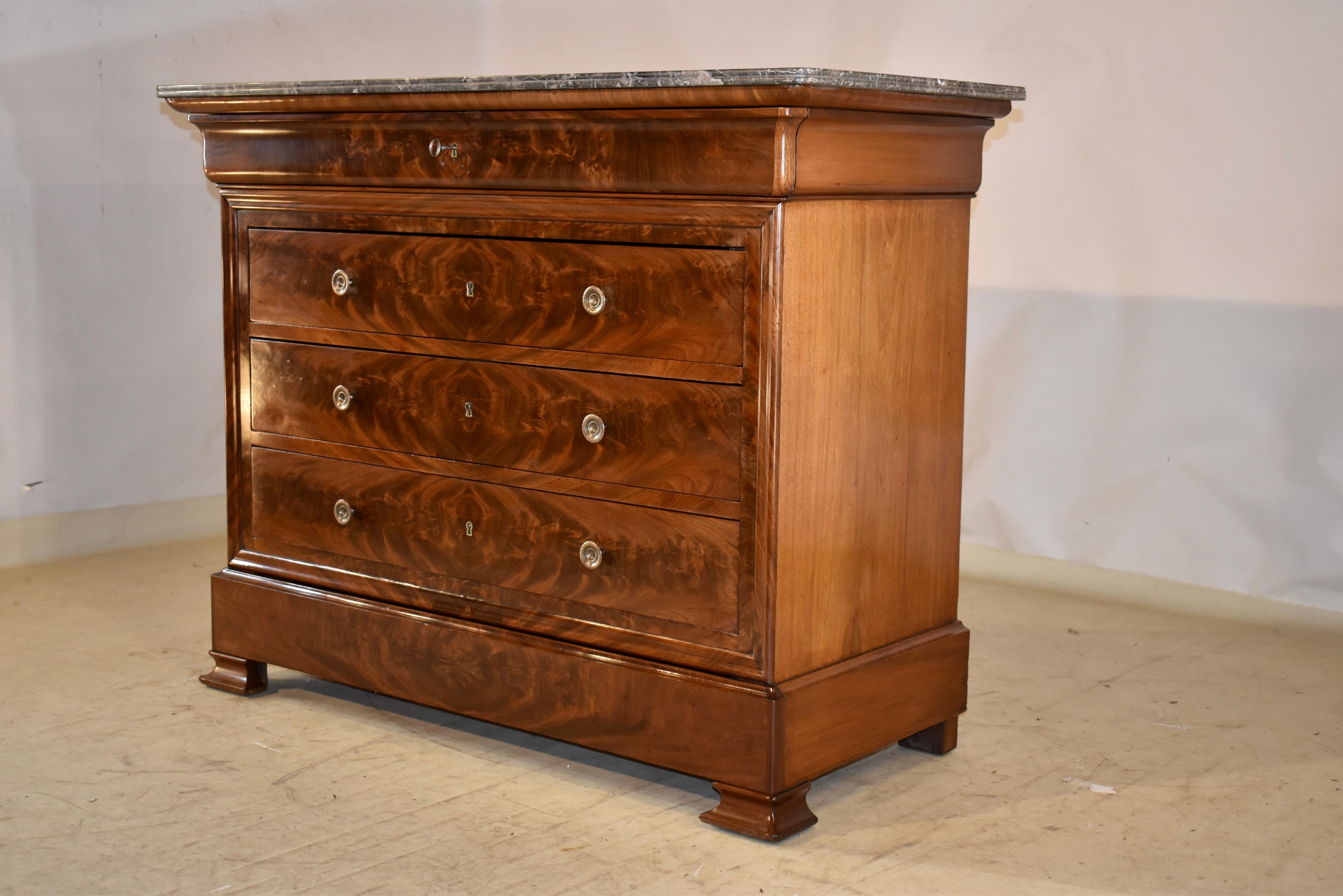 19th Century French Mahogany Commode For Sale 1