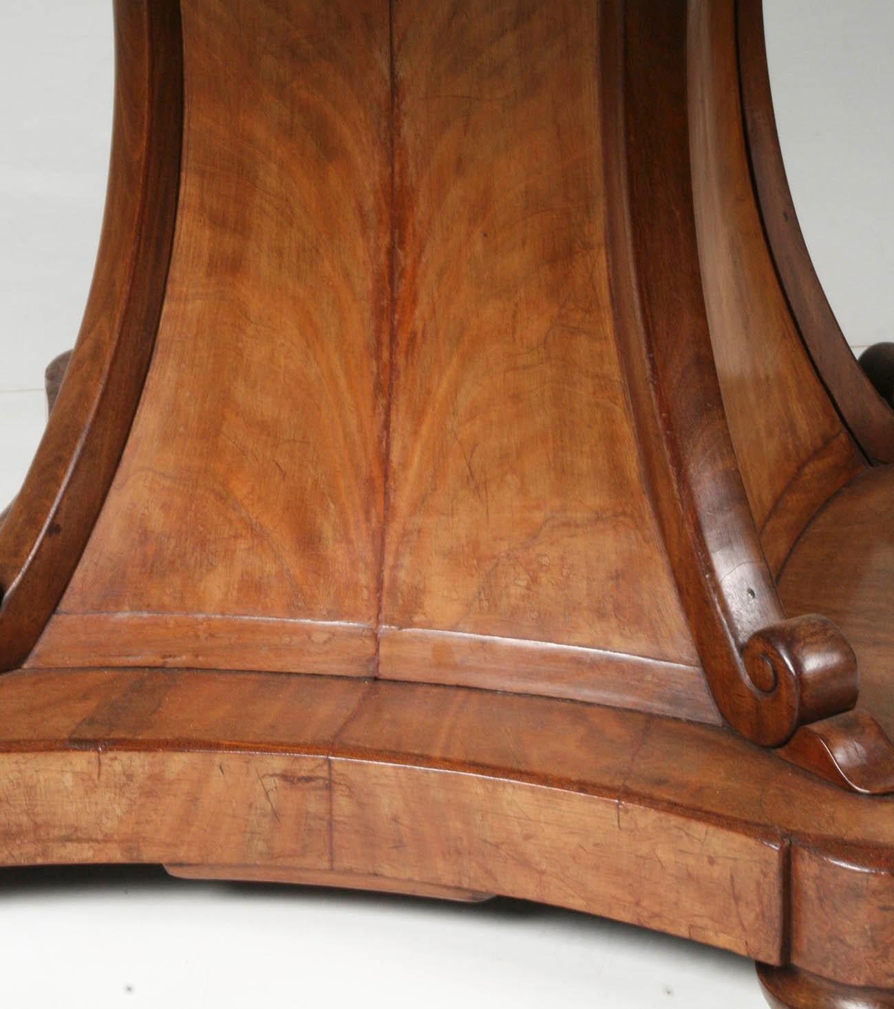 19th Century French Mahogany Empire Style Pedestal Dining table 3