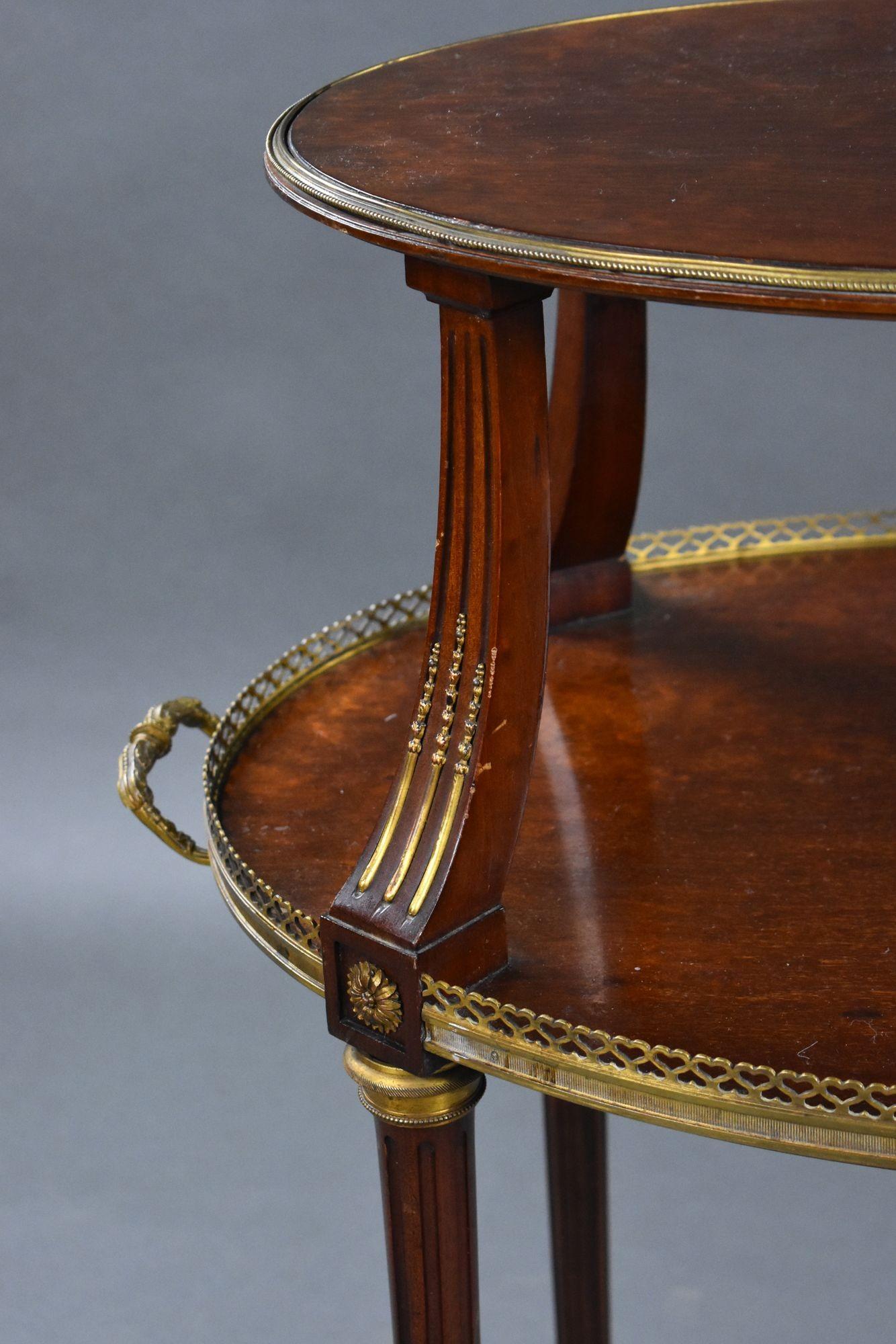 Französische Mahagoni-Etagere aus dem 19. Jahrhundert im Angebot 1
