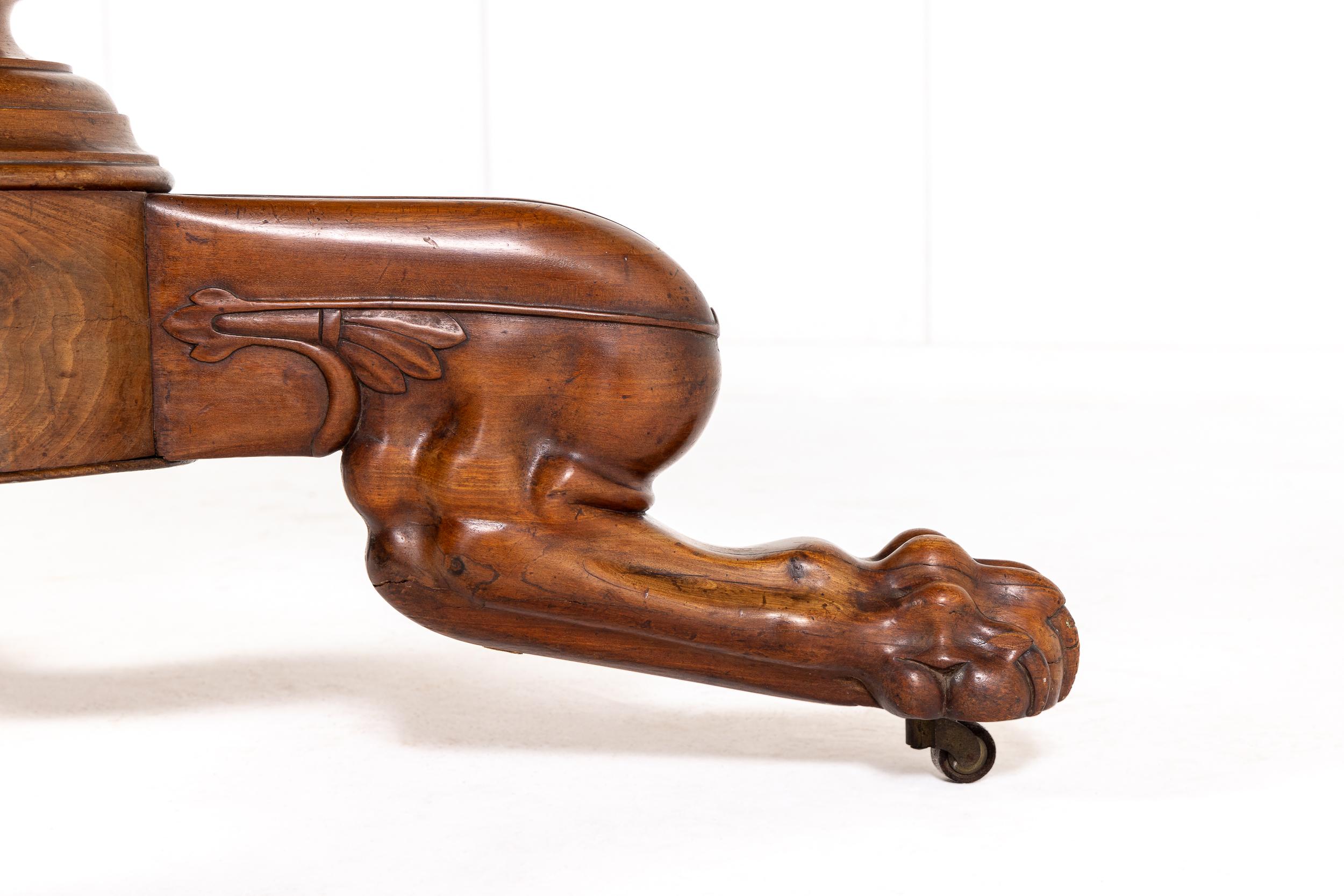 Mesa de centro/guéridon francesa de caoba del siglo XIX con tapa de mármol Caoba en venta