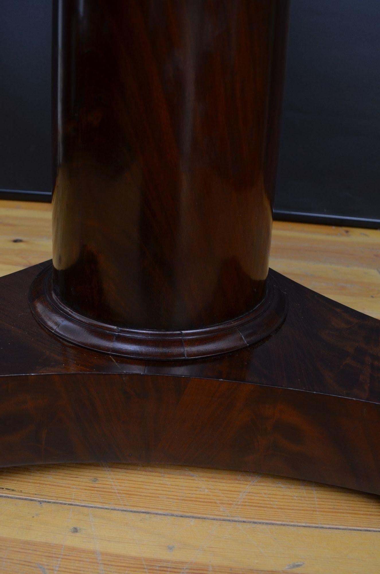 Table de Gueridon en acajou français du 19ème siècle - Table de centre en vente 2