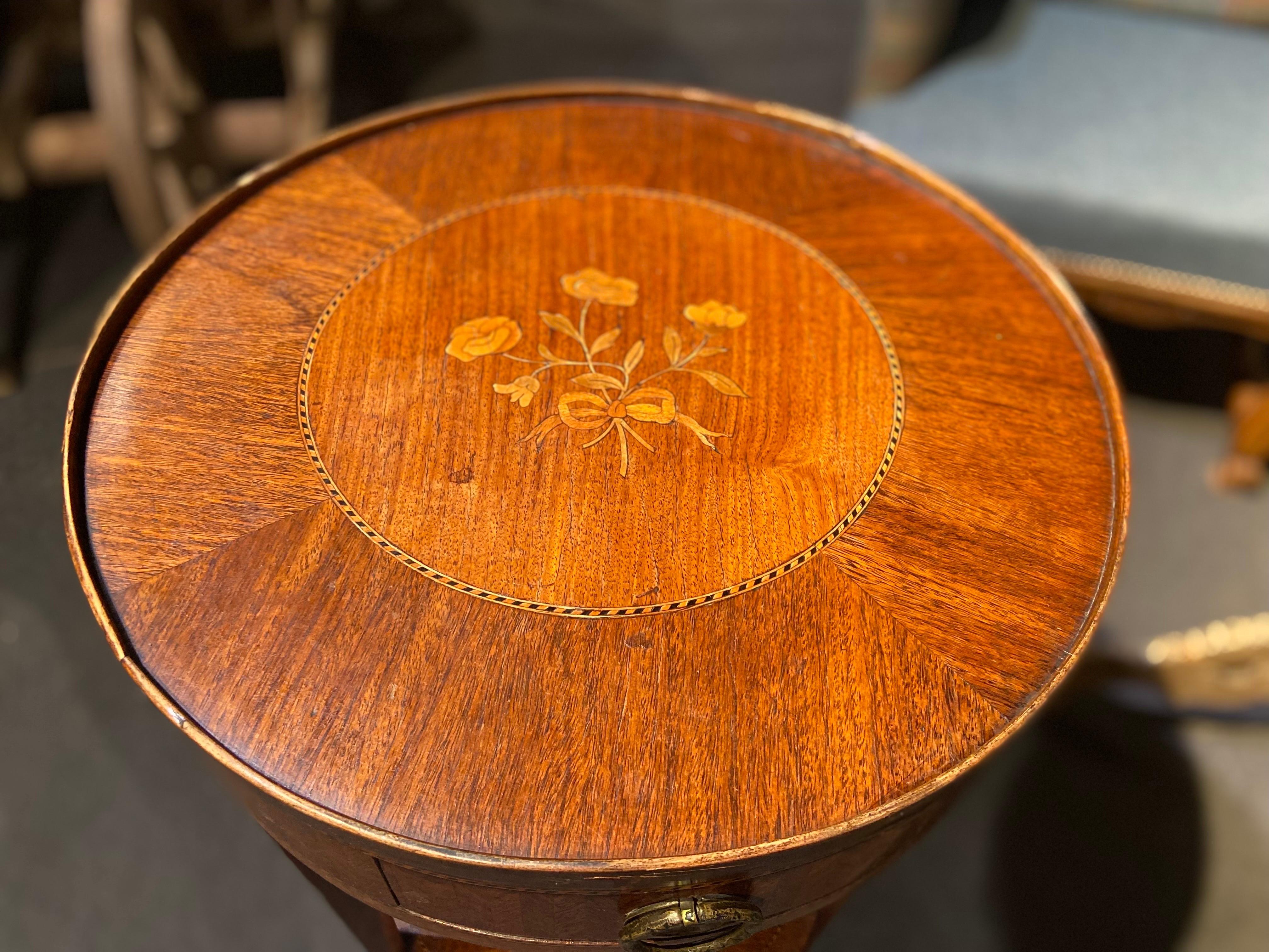 Inlay 19th Century French Mahogany Inlaid Round Side Table in Louis XVI Style