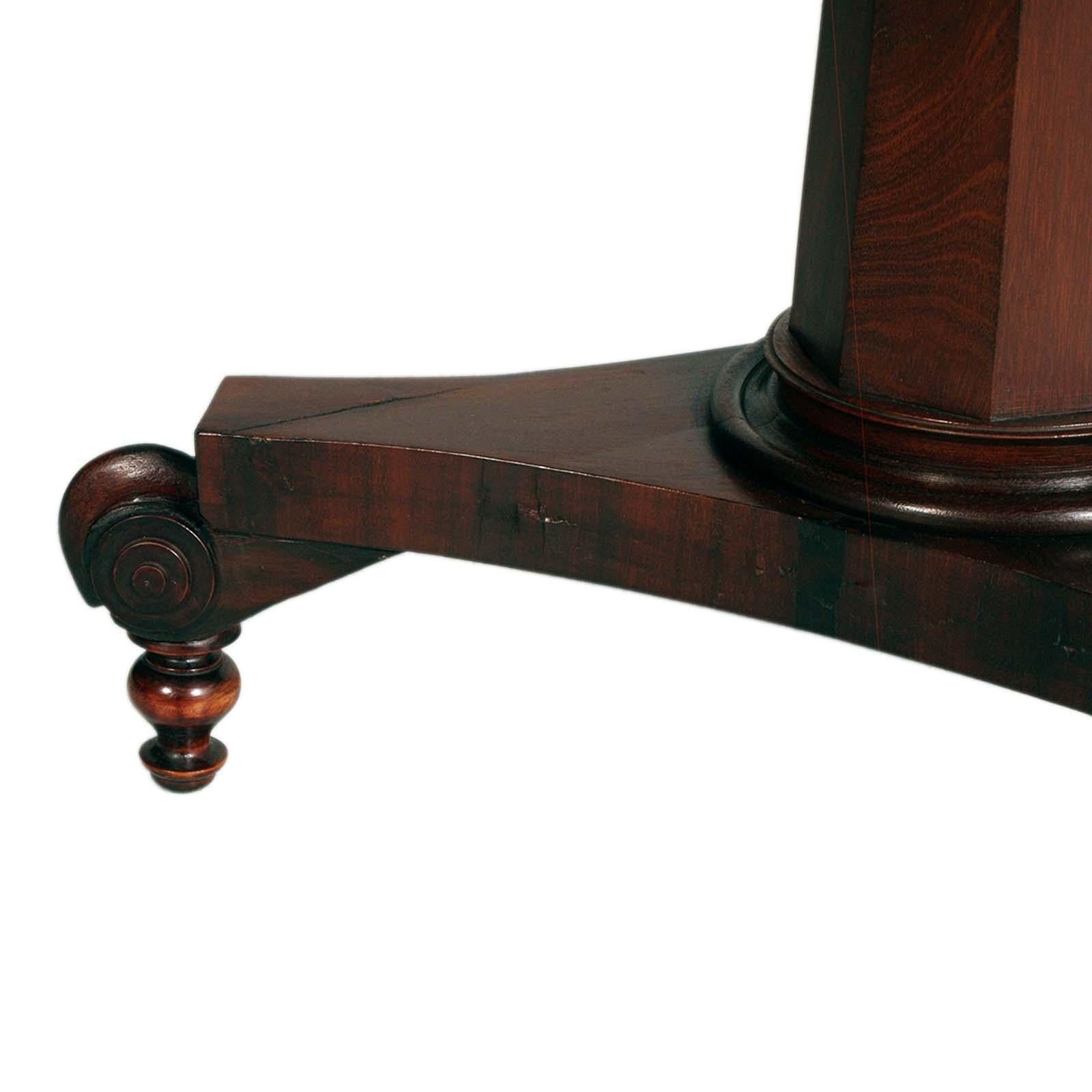 Table française du 19ème siècle style Empire avec quatre chaises Louis Philippe en vente 3
