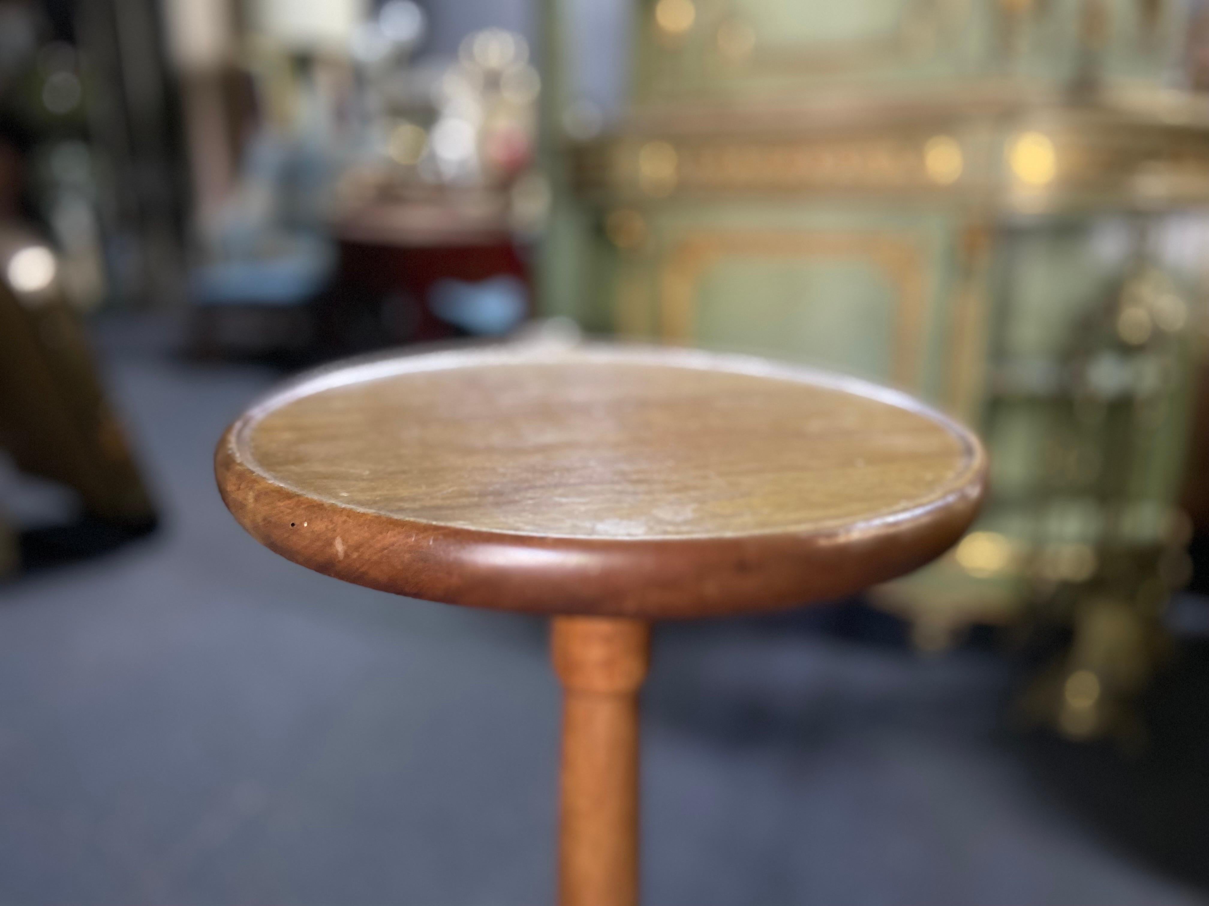 19th Century French Mahogany Tripod Round Small Side Table For Sale 1