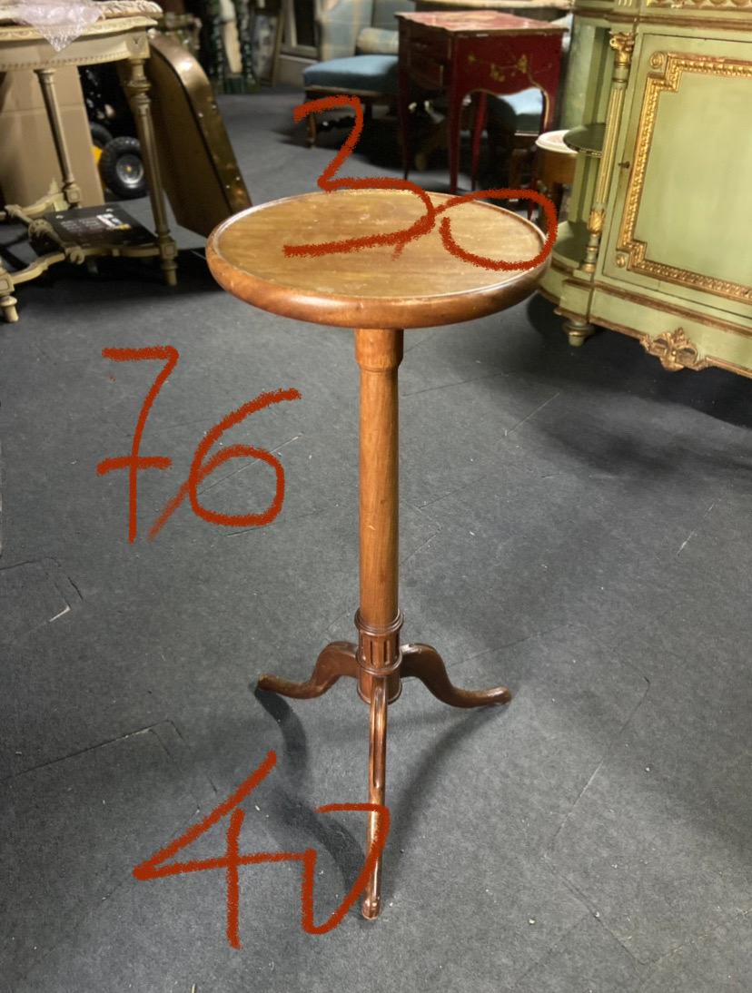 19th Century French Mahogany Tripod Round Small Side Table For Sale 2