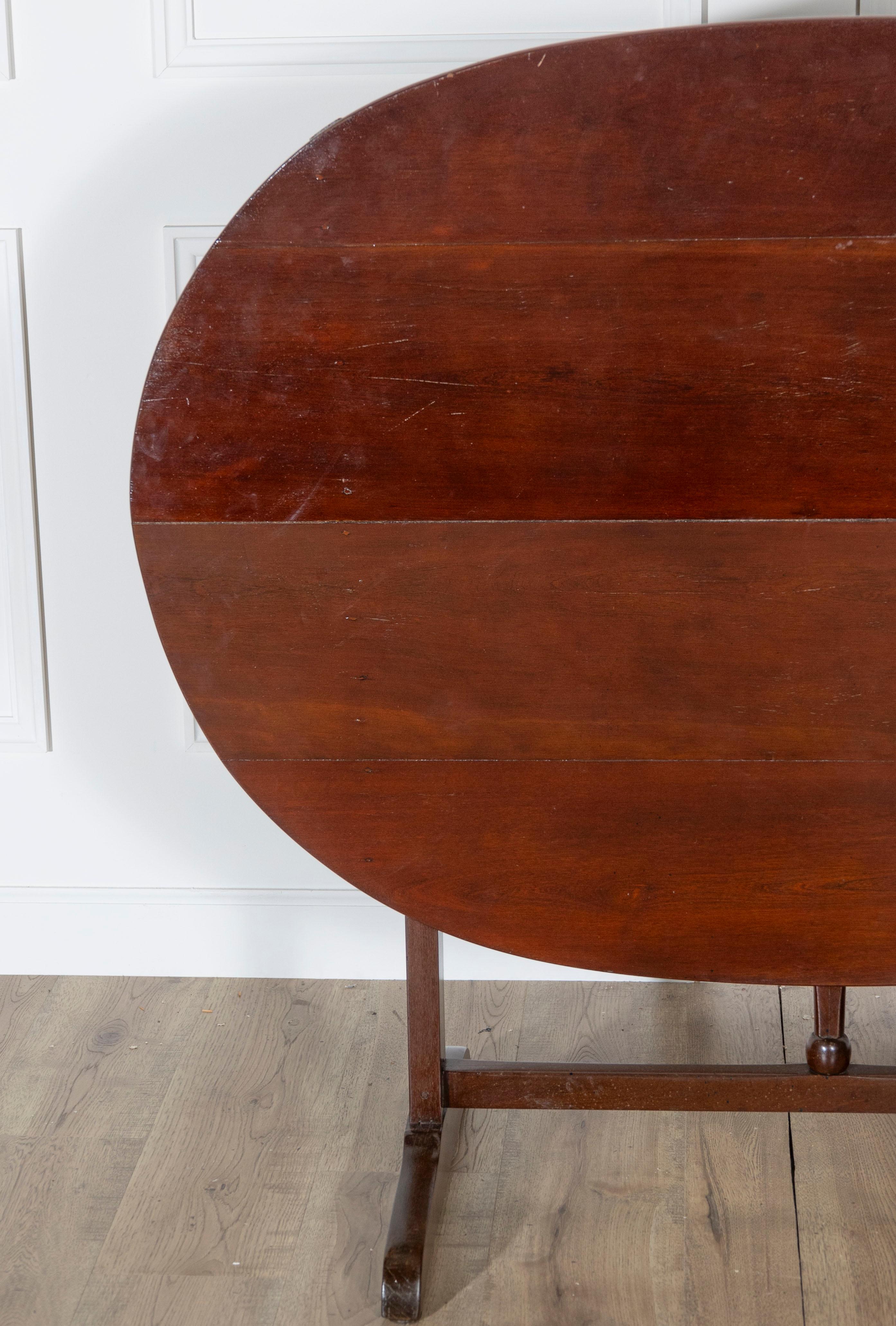 19th Century French Mahogany Winegrower’s Tilt-Top Table from Burgundy For Sale 10