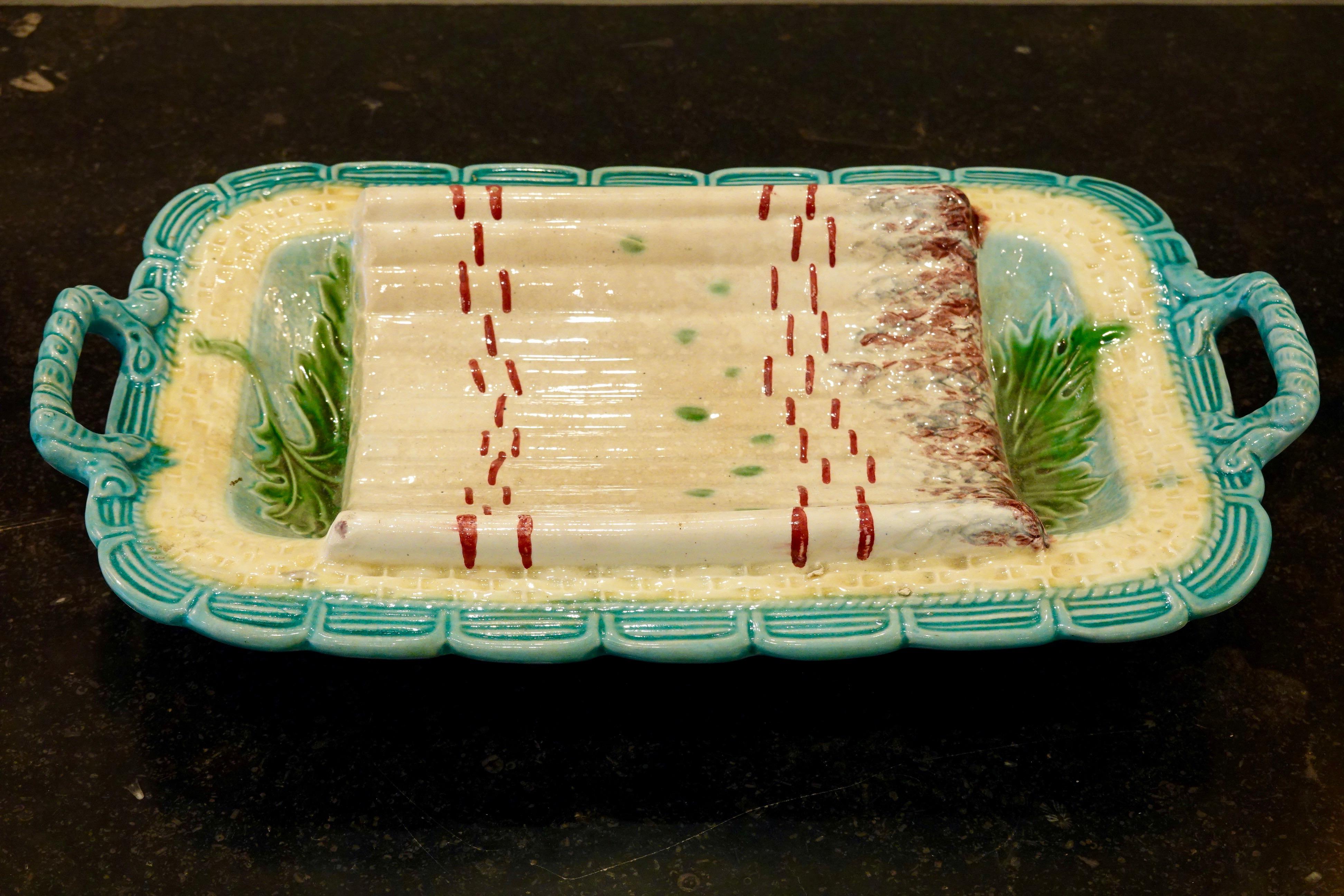 19th Century French Majolica Asparagus Platter In Good Condition In Pembroke, MA