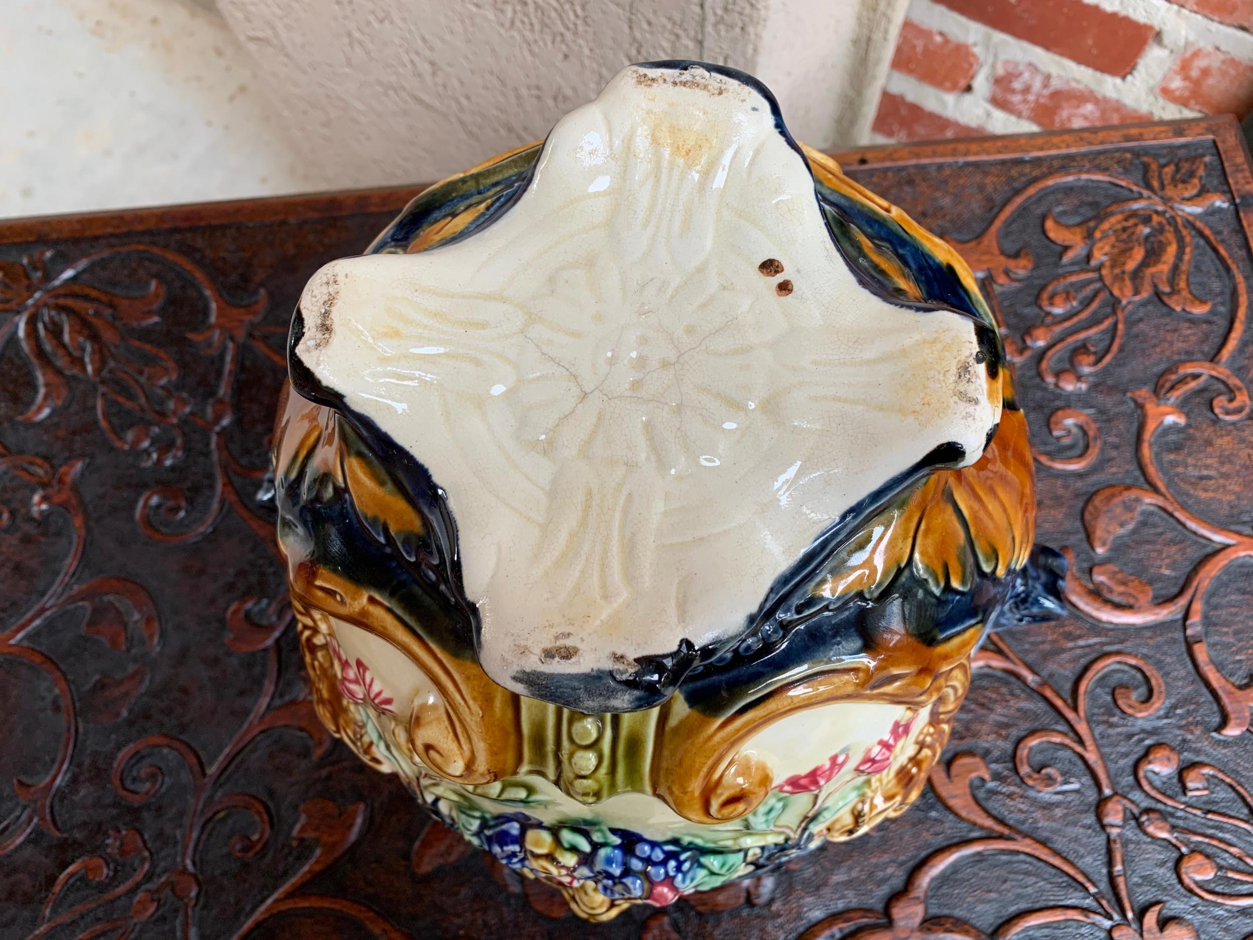 19th century French Majolica Cache Pot Planter Jardinière Lion Onnaing Barbotine 5