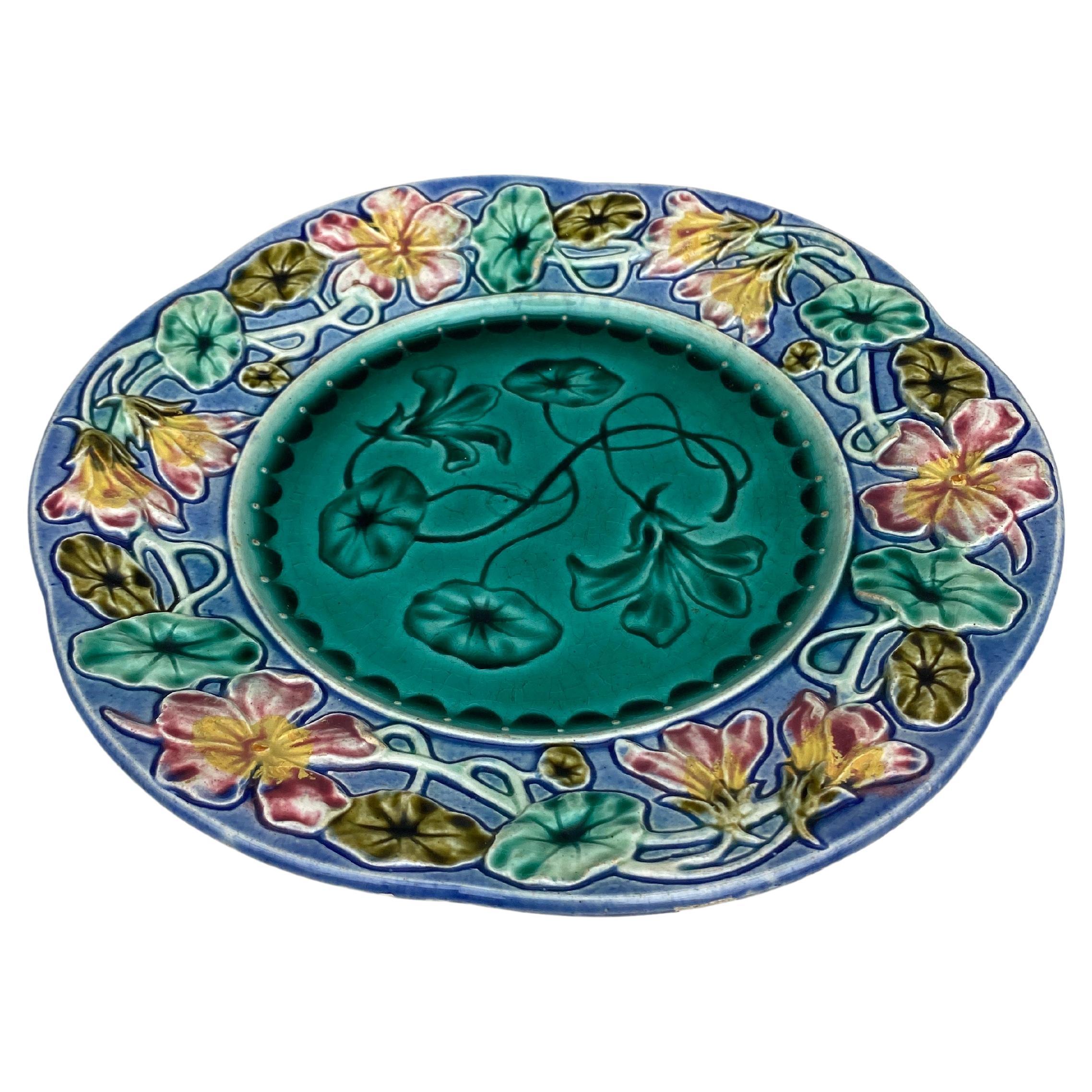 Rustic 19th Century French Majolica Flowers Plate For Sale