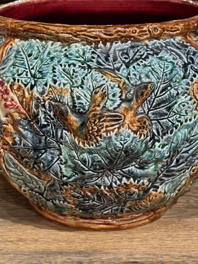 Francese Jardinere in maiolica francese del XIX secolo in vendita