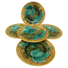19th Century French Majolica Leaves Plate Sarreguemines