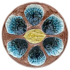 Plato de ostra de mayólica francesa del siglo XIX