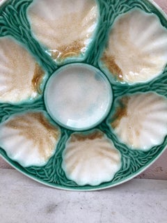 19th Century French Majolica Oyster Plate Salins with Seaweeds