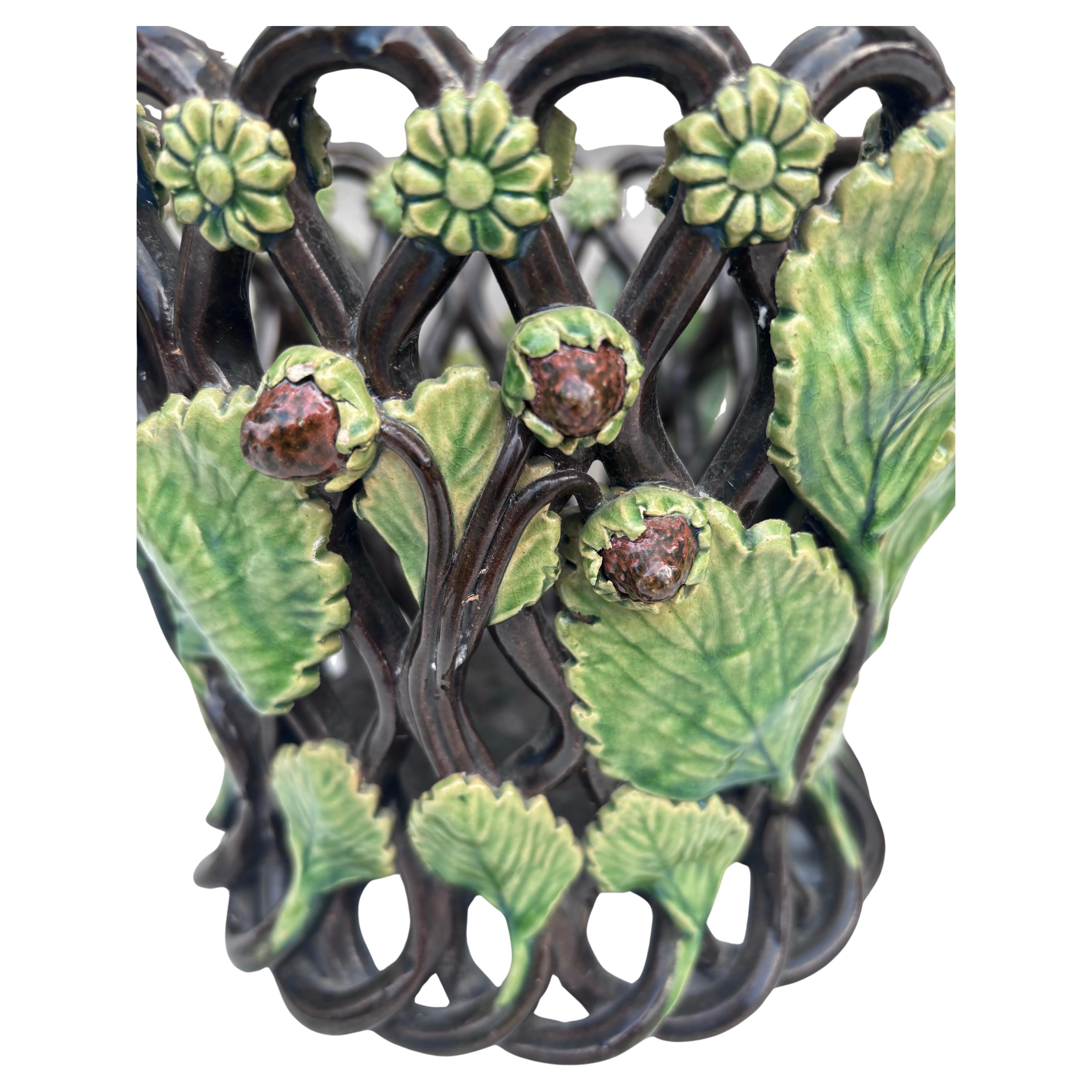 19. Jahrhundert Französisch Majolika Palissy Retikulierte Cache Topf Roanne (Land) im Angebot