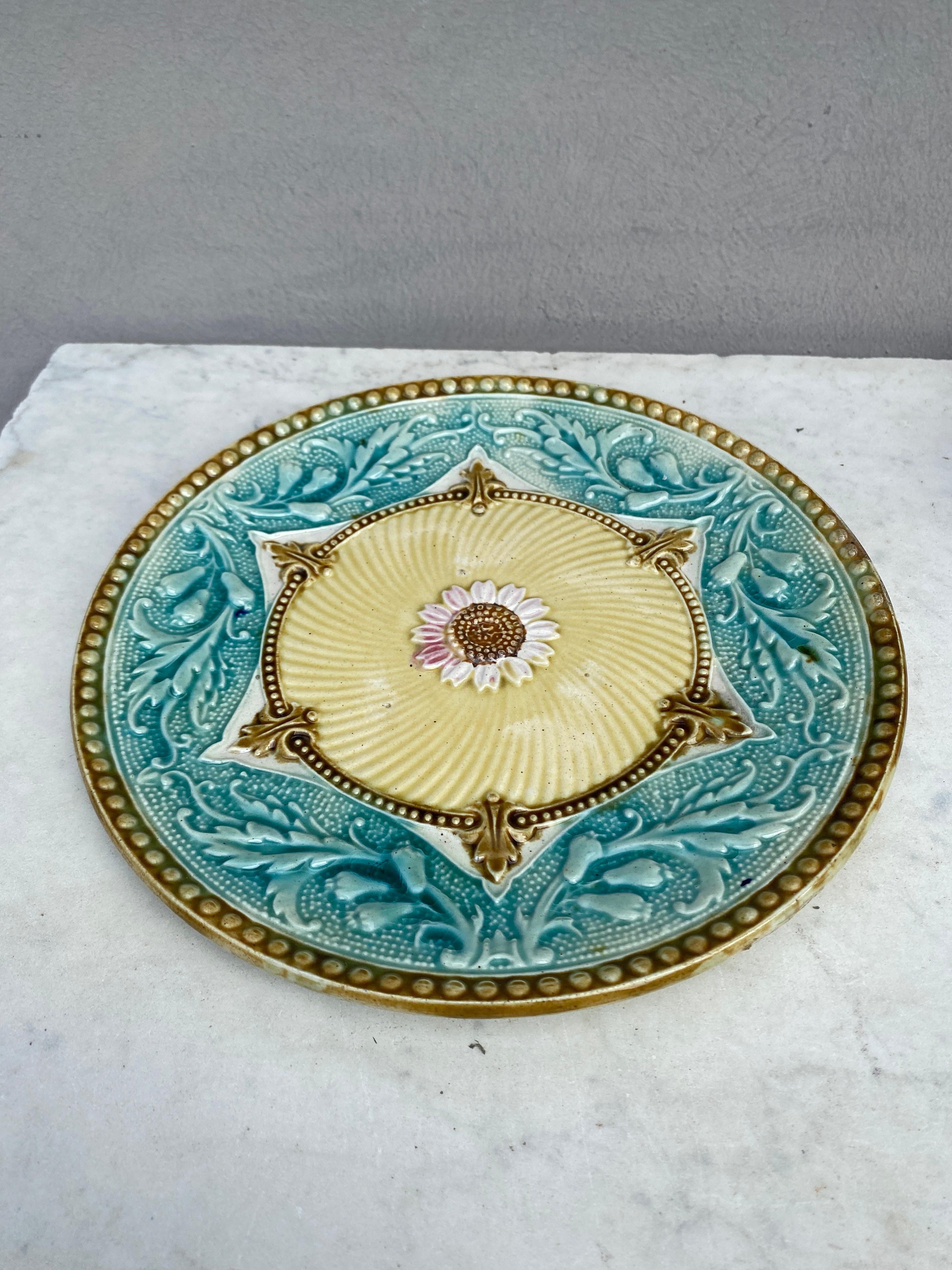 French Provincial 19th Century French Majolica Plate For Sale