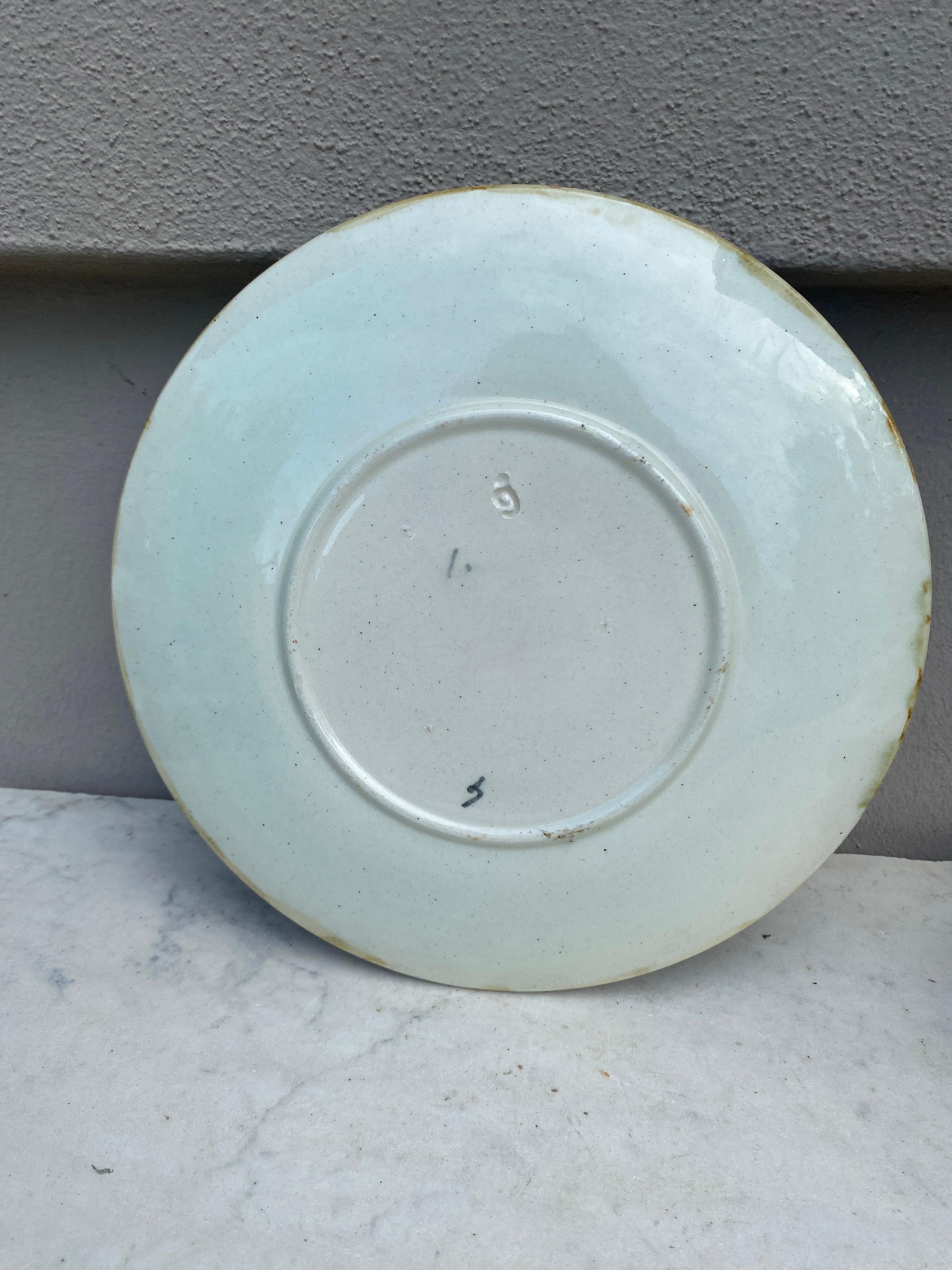 19th Century French Majolica Plate In Good Condition For Sale In Austin, TX