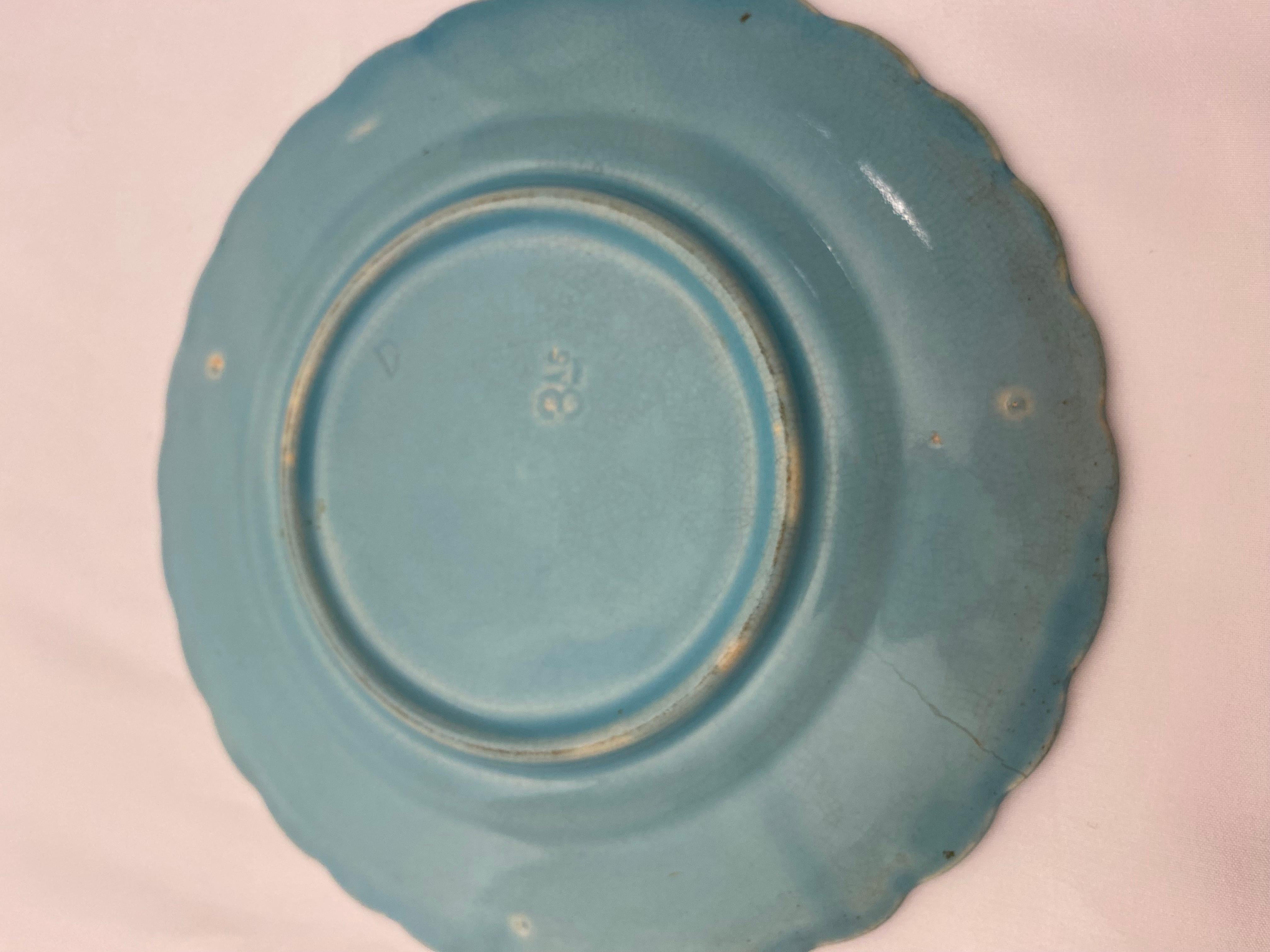 Piatto in maiolica francese del XIX secolo con uccelli e uva, smalto turchese in vendita 3