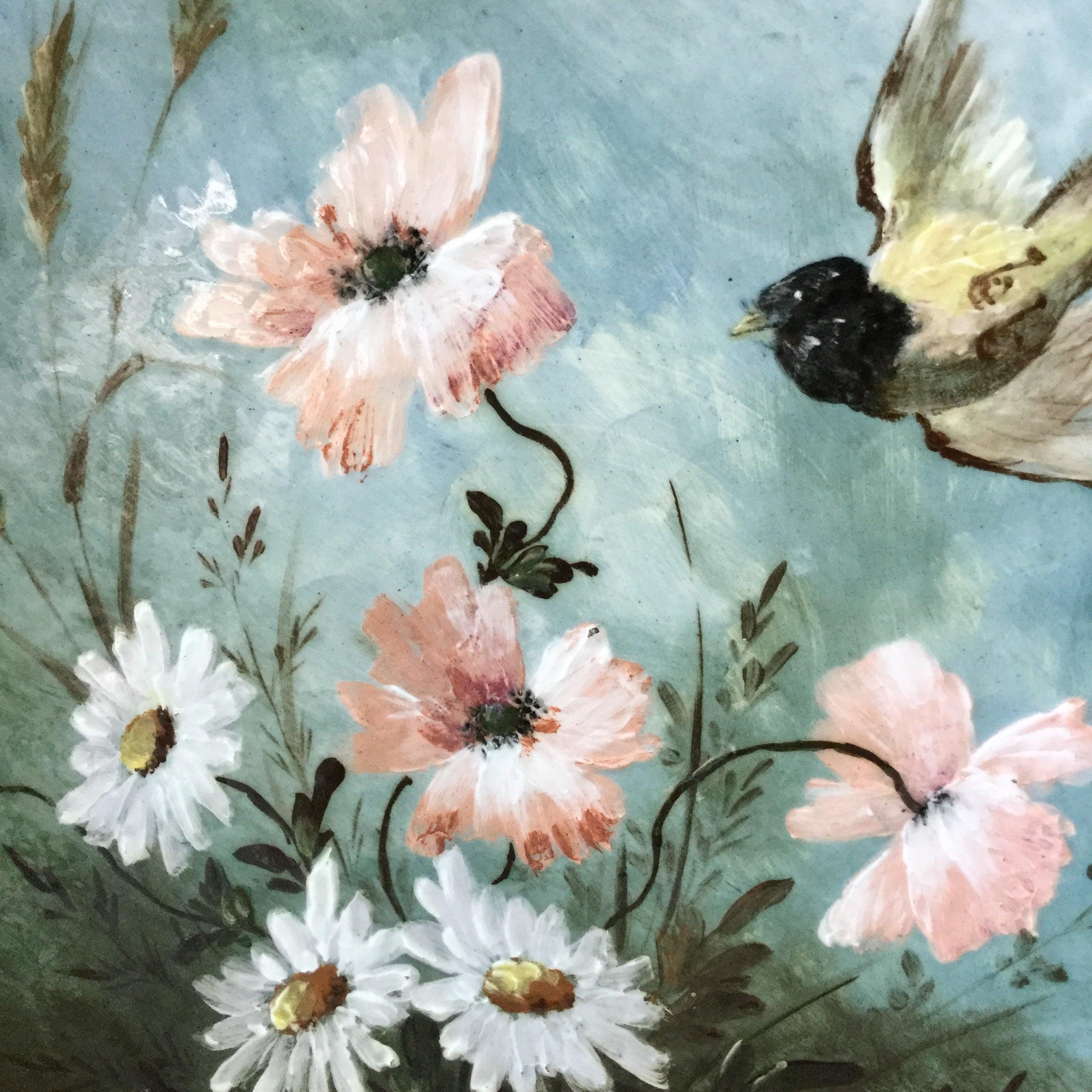 Französische Majolika-Platte, Vogel und Blumen, Longwy, 19. Jahrhundert (Ästhetizismus) im Angebot