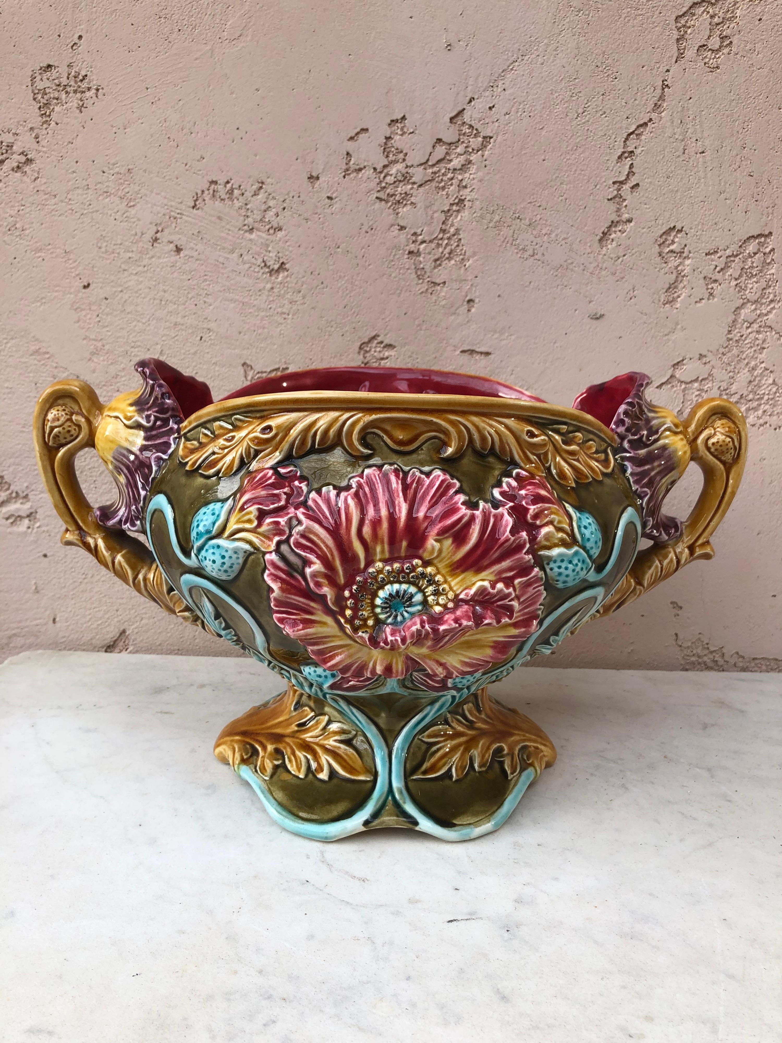 19th Century French Majolica Poppies Cachepot Onnaing In Good Condition For Sale In Austin, TX