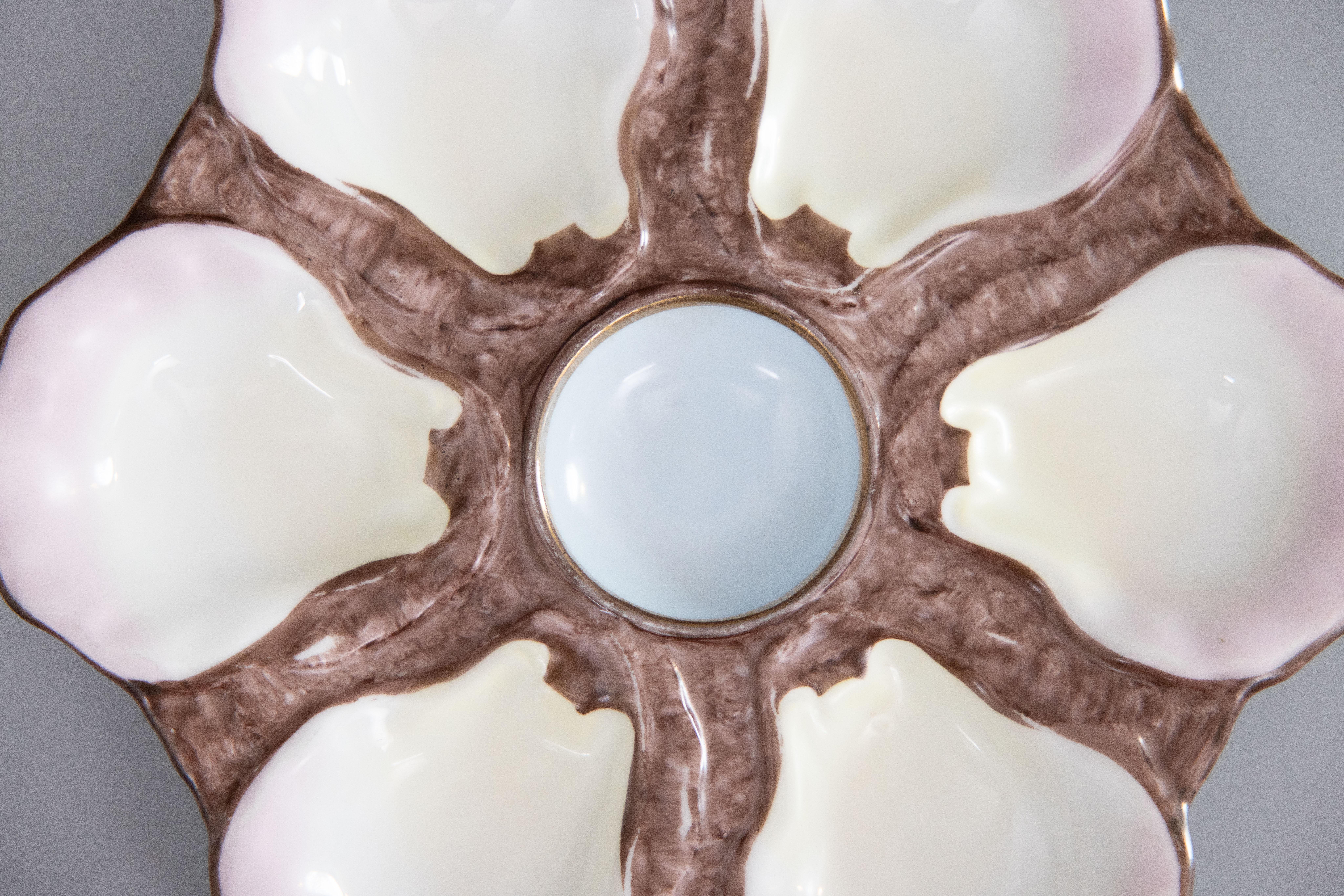 Francese Piatto da ostriche in maiolica francese del XIX secolo in vendita