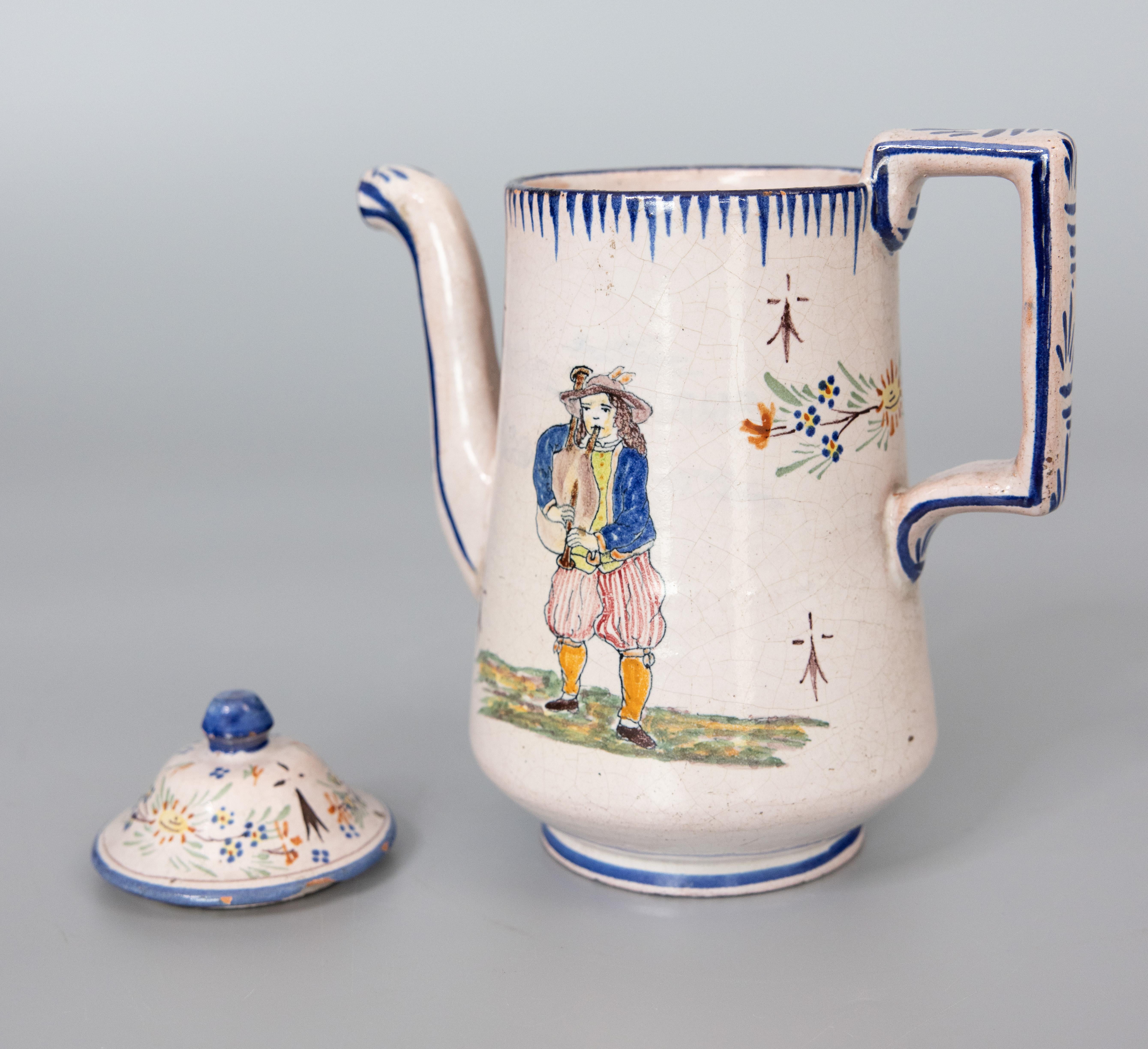 19th Century French Malicorne Faience Tea Pot In Good Condition For Sale In Pearland, TX