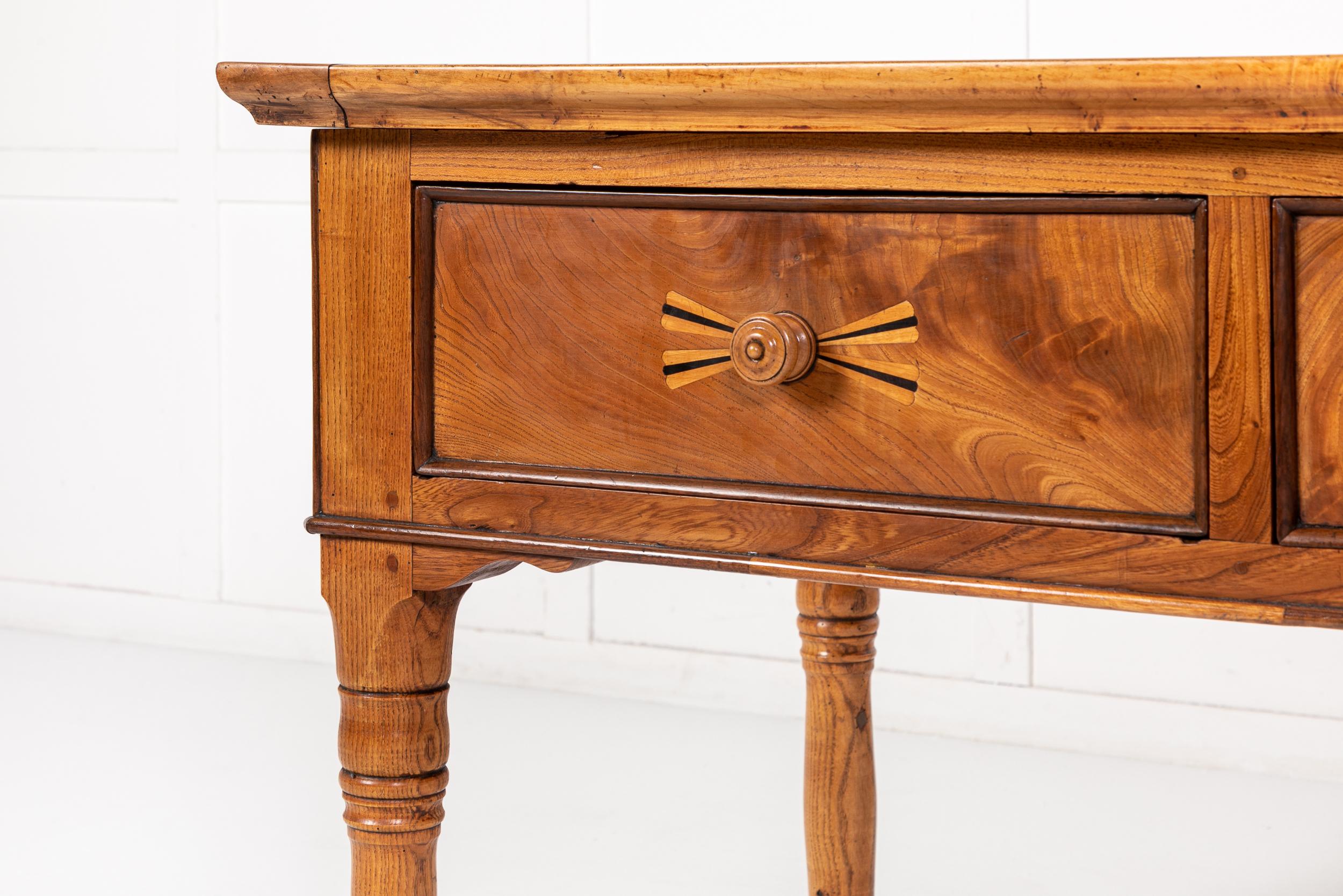 19th Century French Maple and Elm Table In Good Condition For Sale In Gloucestershire, GB