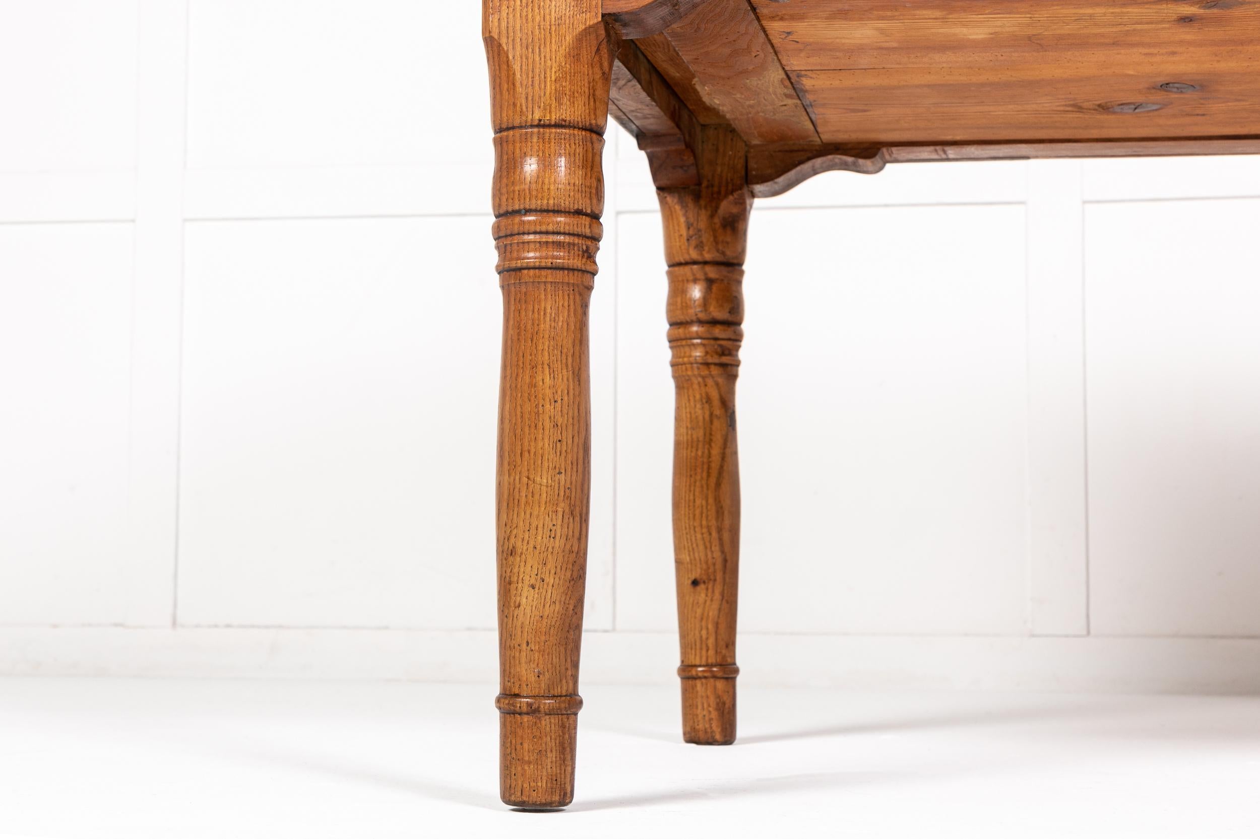 19th Century French Maple and Elm Table For Sale 1