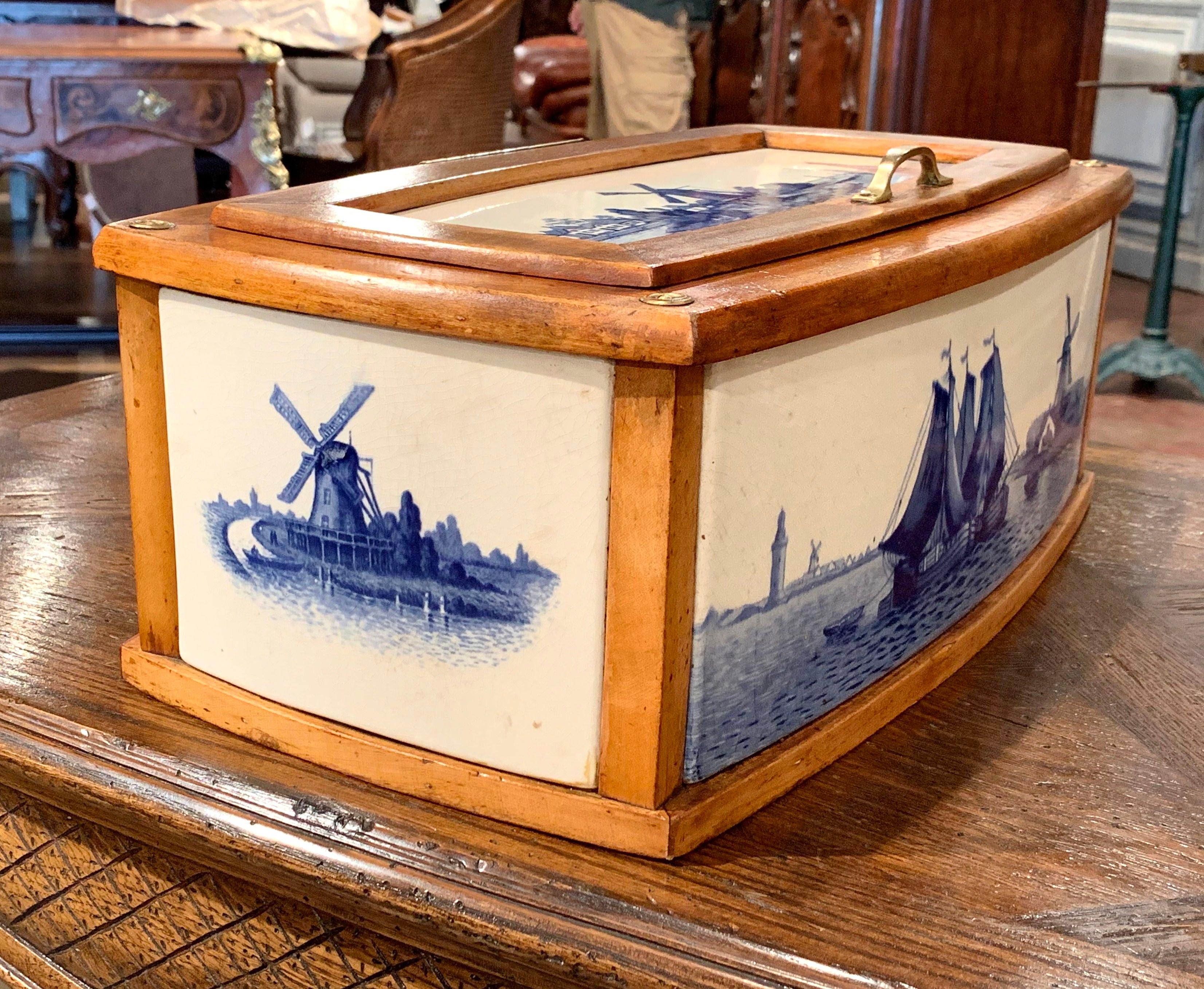 19th Century French Maple and Porcelain Tile Bread Box from Villeroy and Boch In Excellent Condition In Dallas, TX