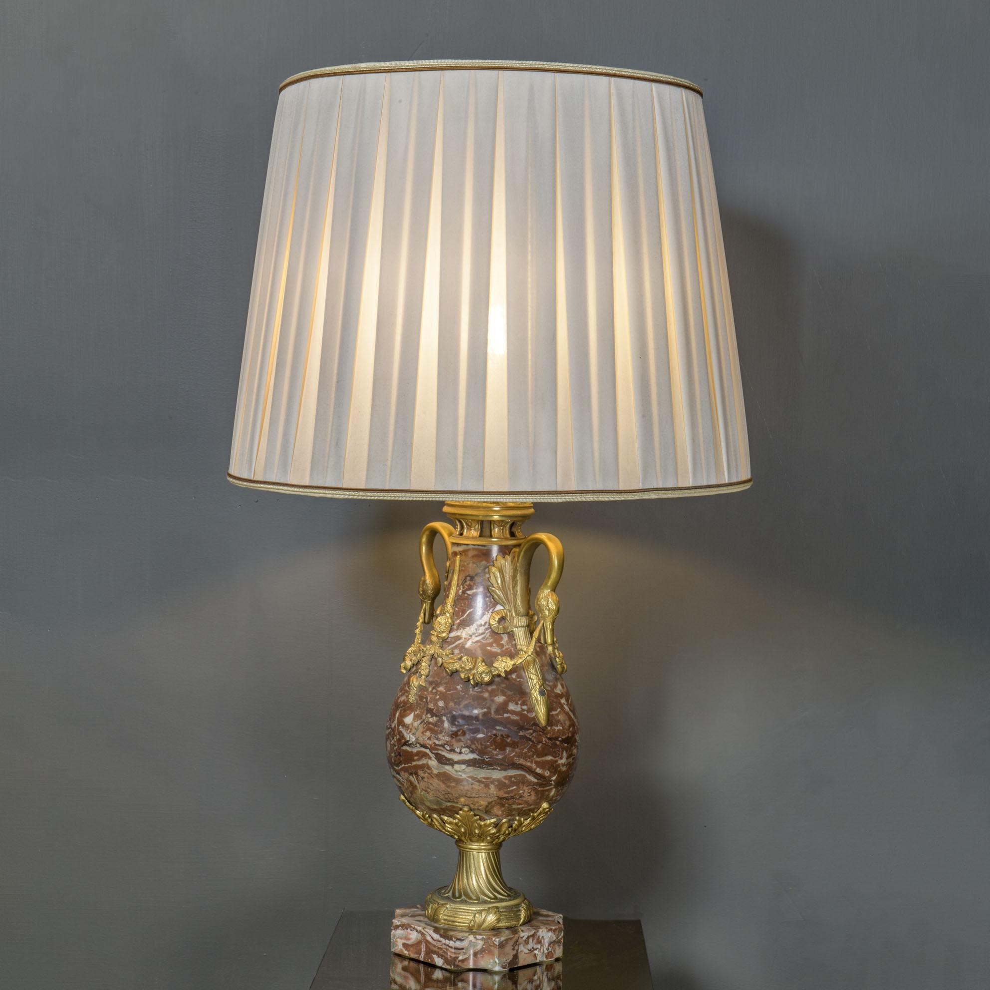 Français Vases en marbre et bronze du XIXe siècle en vente