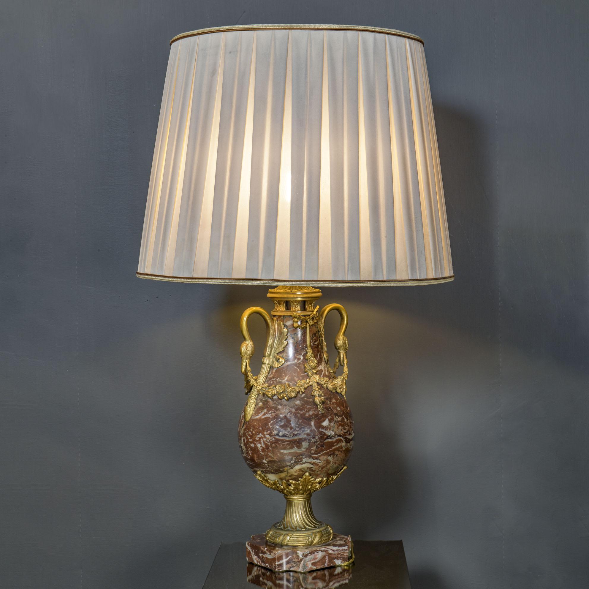Bronze Vases en marbre et bronze du XIXe siècle en vente
