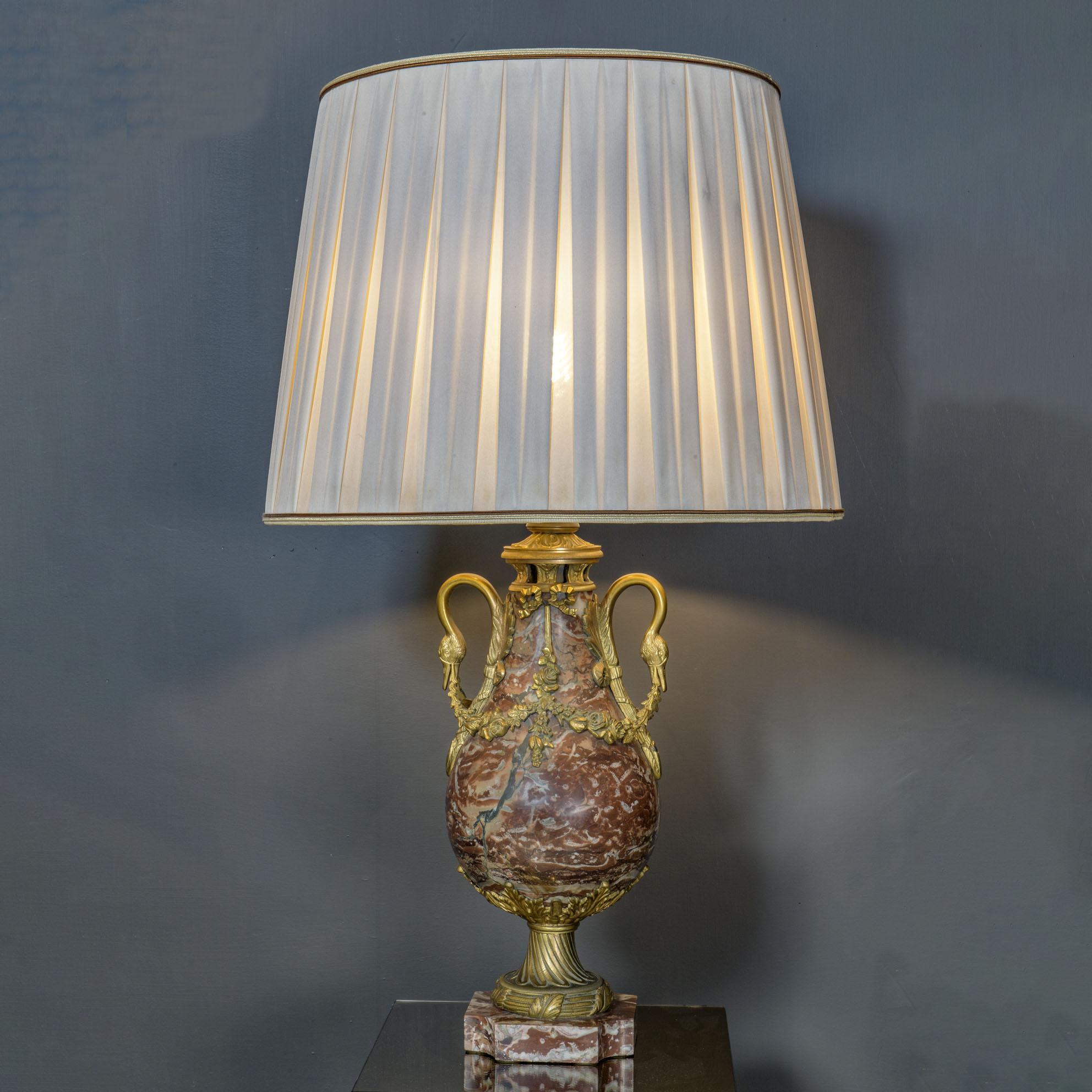 Vases en marbre et bronze du XIXe siècle en vente 2