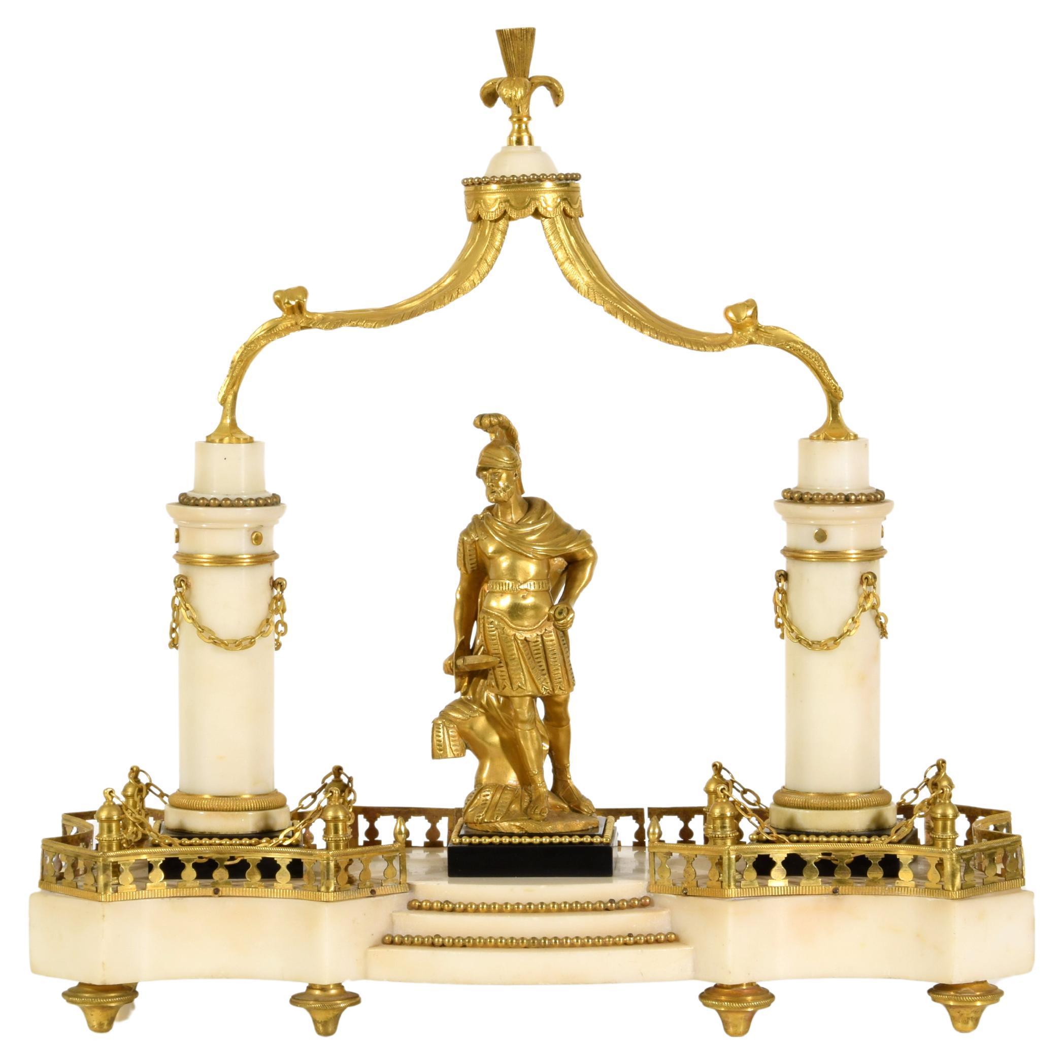 Centre de table français du 19e siècle en marbre et bronze doré en vente