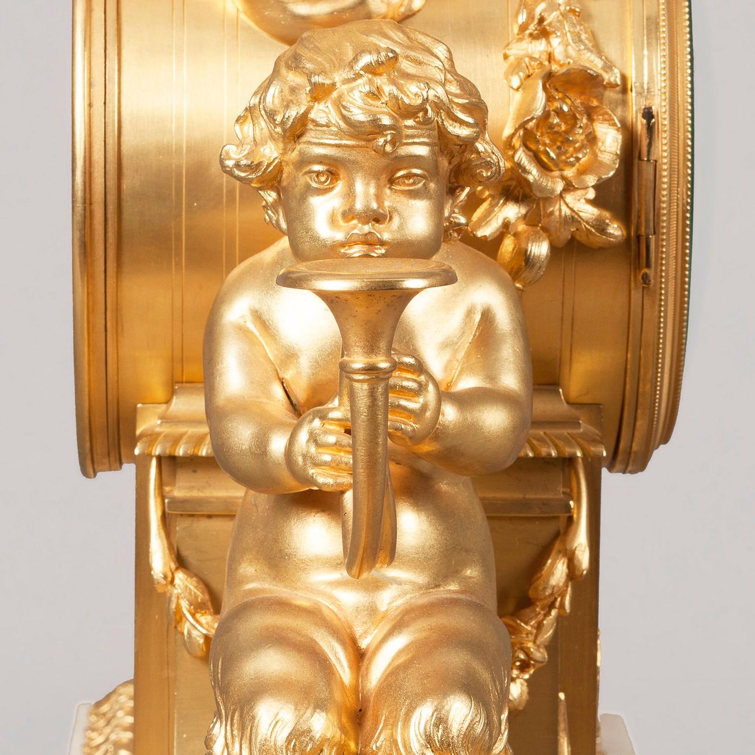 XIXe siècle Pendule de cheminée française du 19e siècle en marbre et bronze doré de style Louis XV en vente