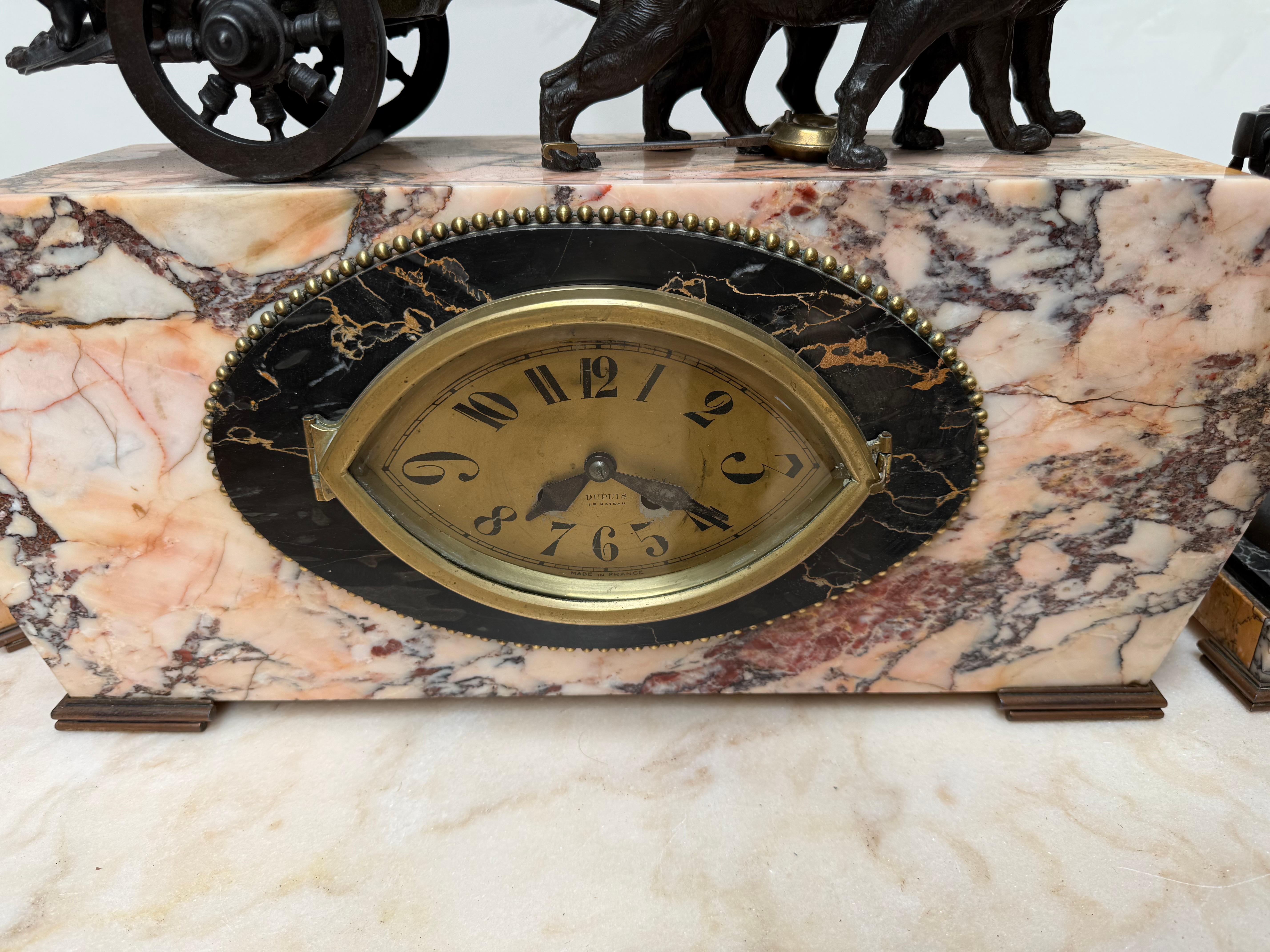 19th Century French Marble Clock Set / Garniture Putto Chariot Drawn by Panthers en venta 2