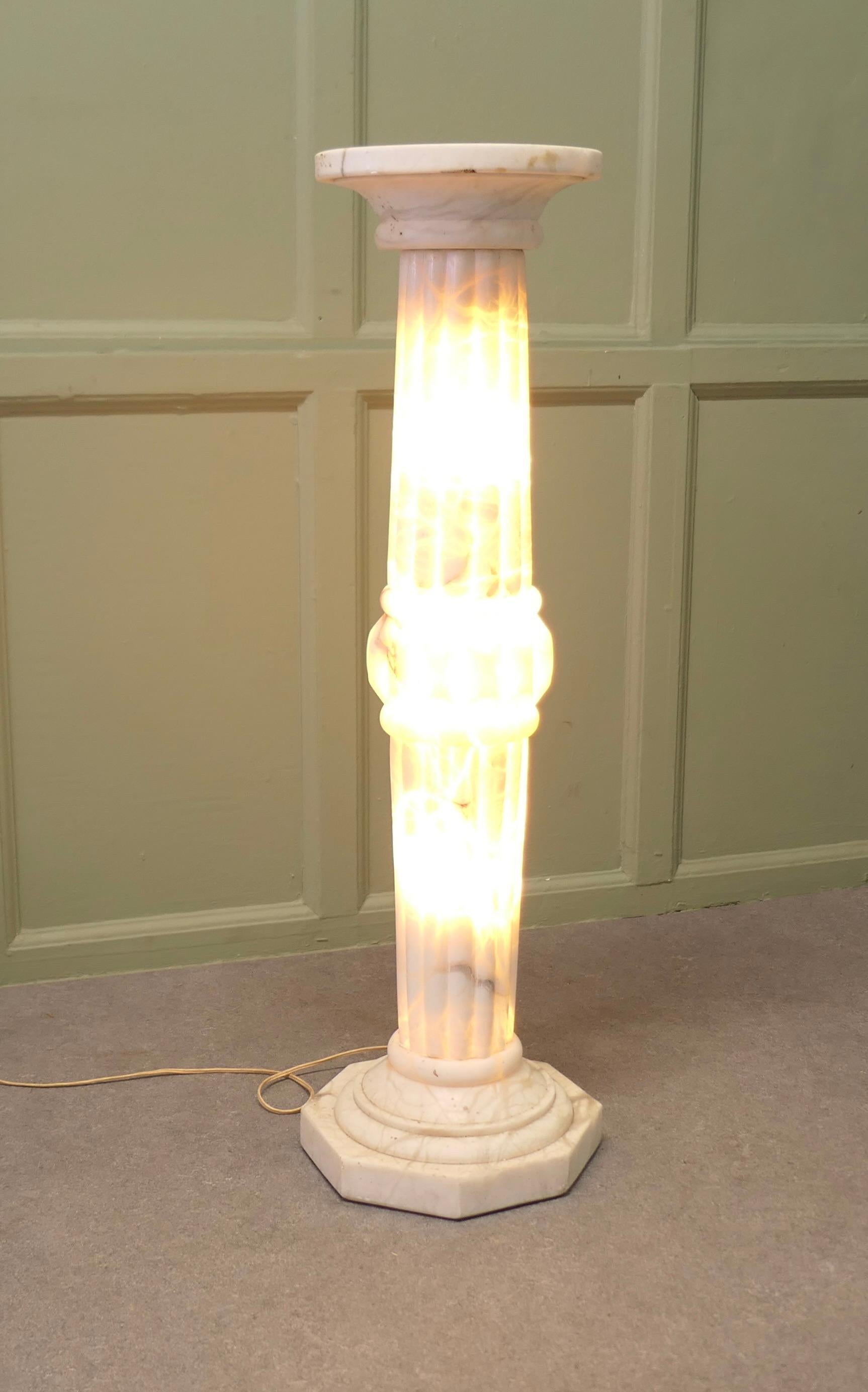 19th Century French Marble Illuminated Torchere Column In Good Condition For Sale In Godshill, Isle of Wight
