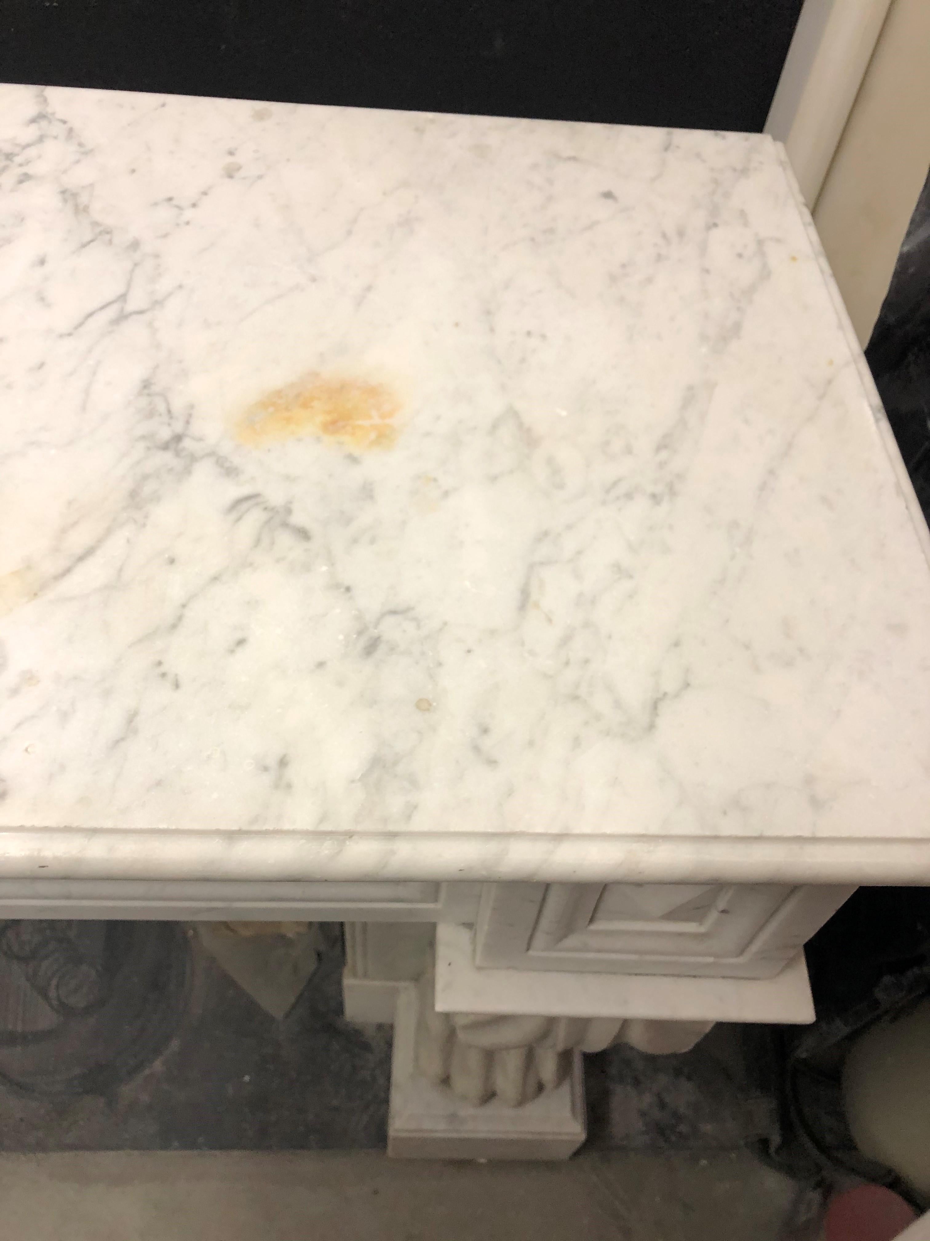 19th Century French Marble Mantle In Good Condition For Sale In New York, NY