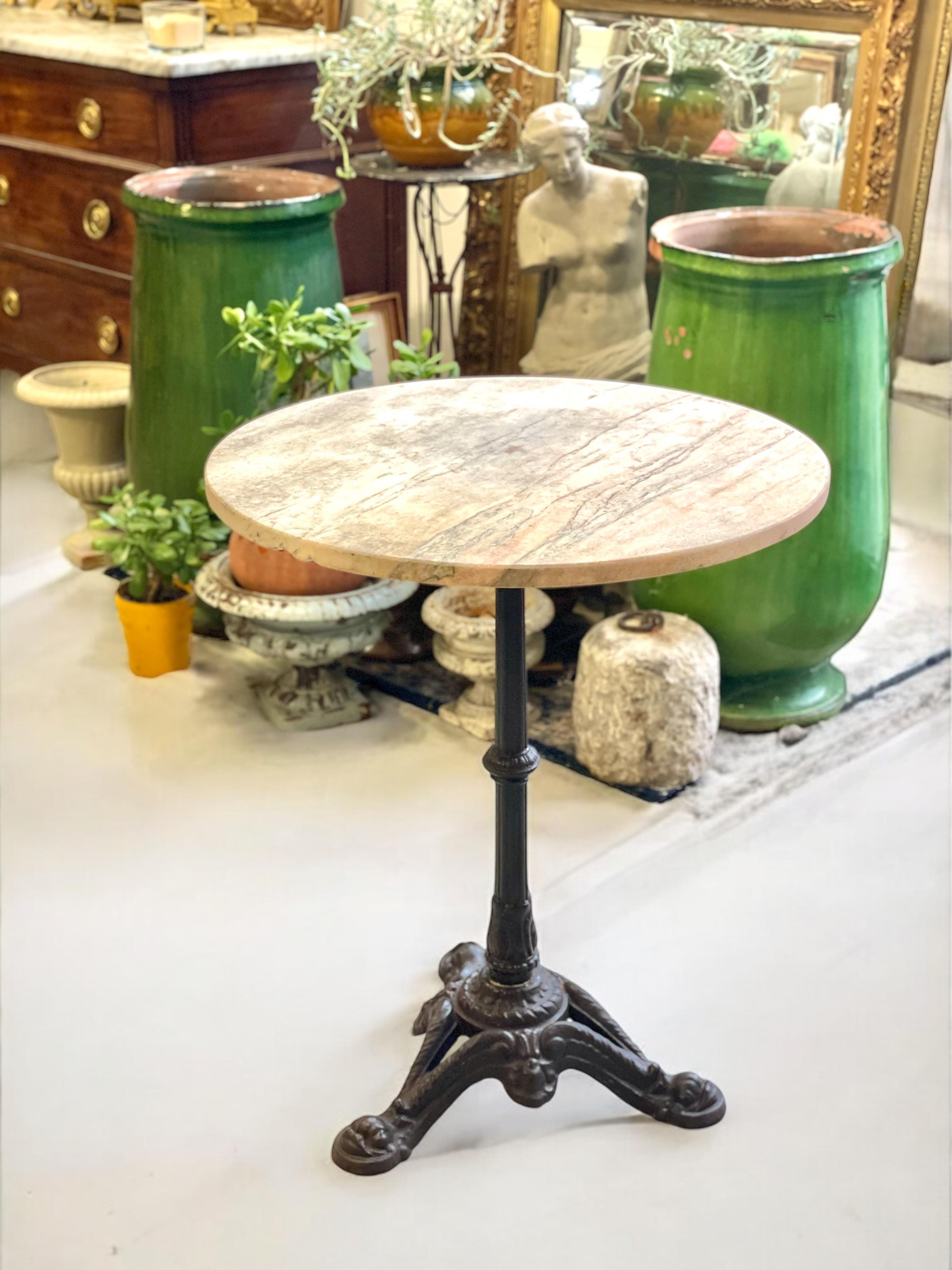 Table de bistrot en marbre et fonte du 19e siècle en vente 4
