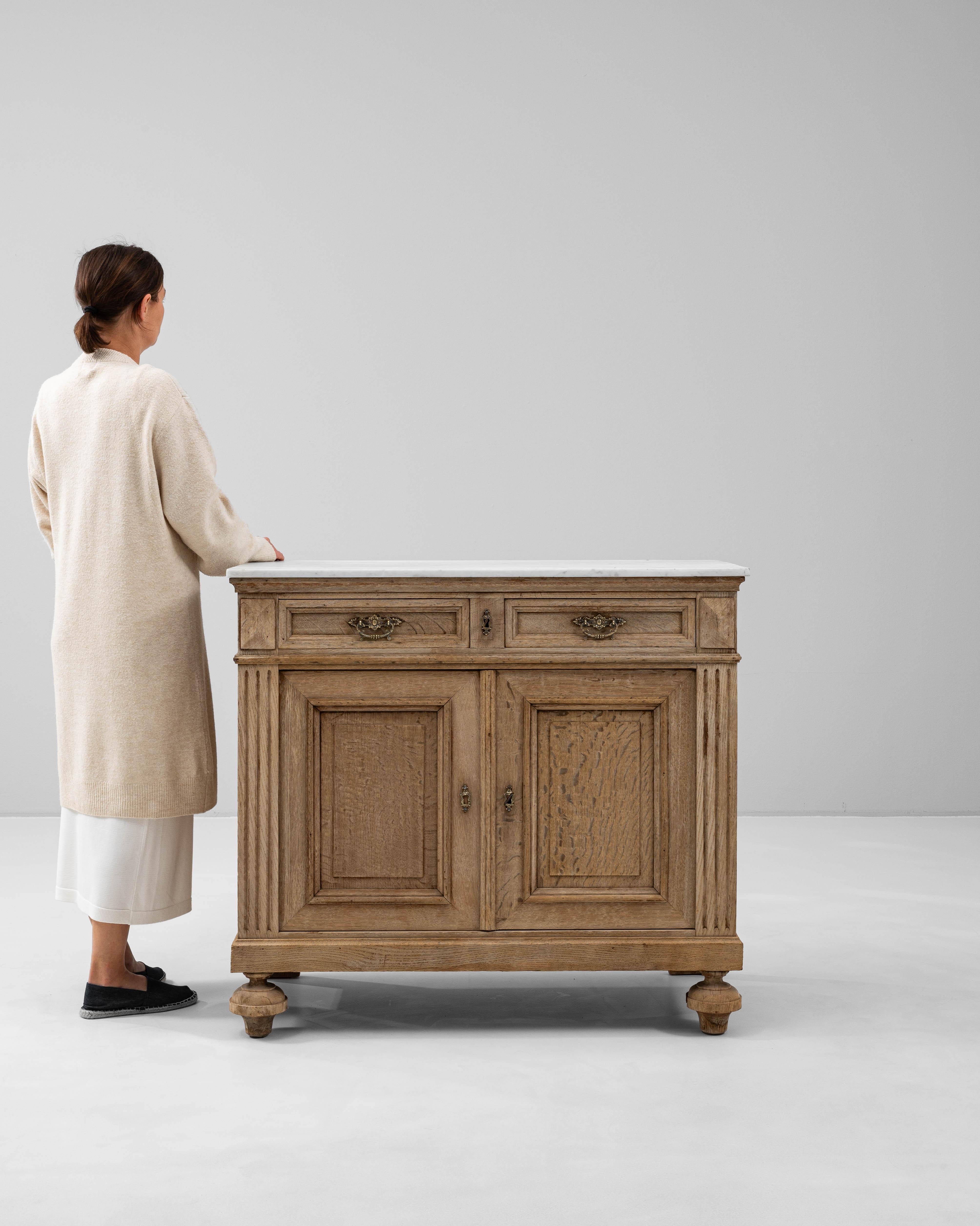 Marmo Buffet francese con piano in marmo del XIX secolo in vendita