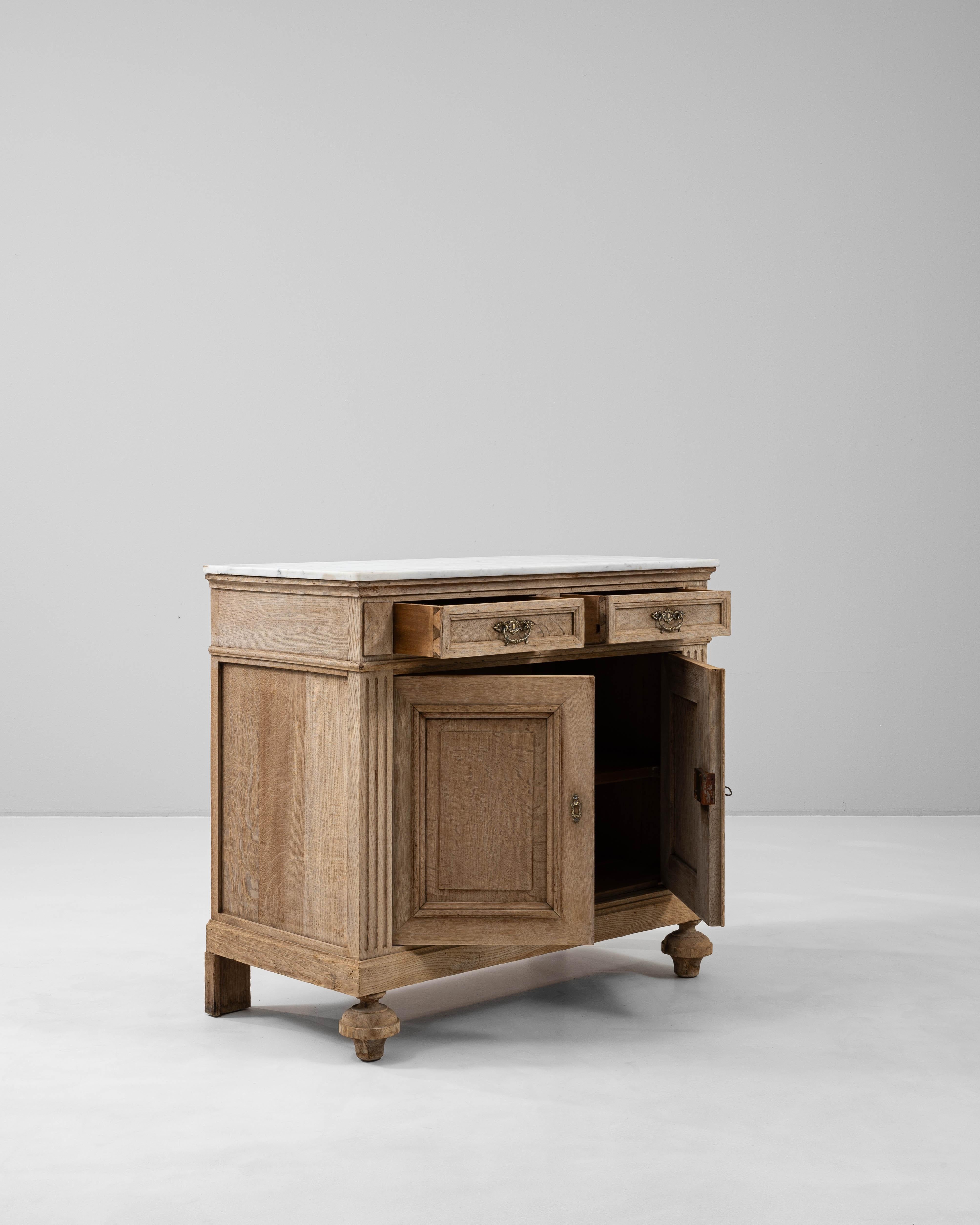 Buffet francese con piano in marmo del XIX secolo in vendita 2