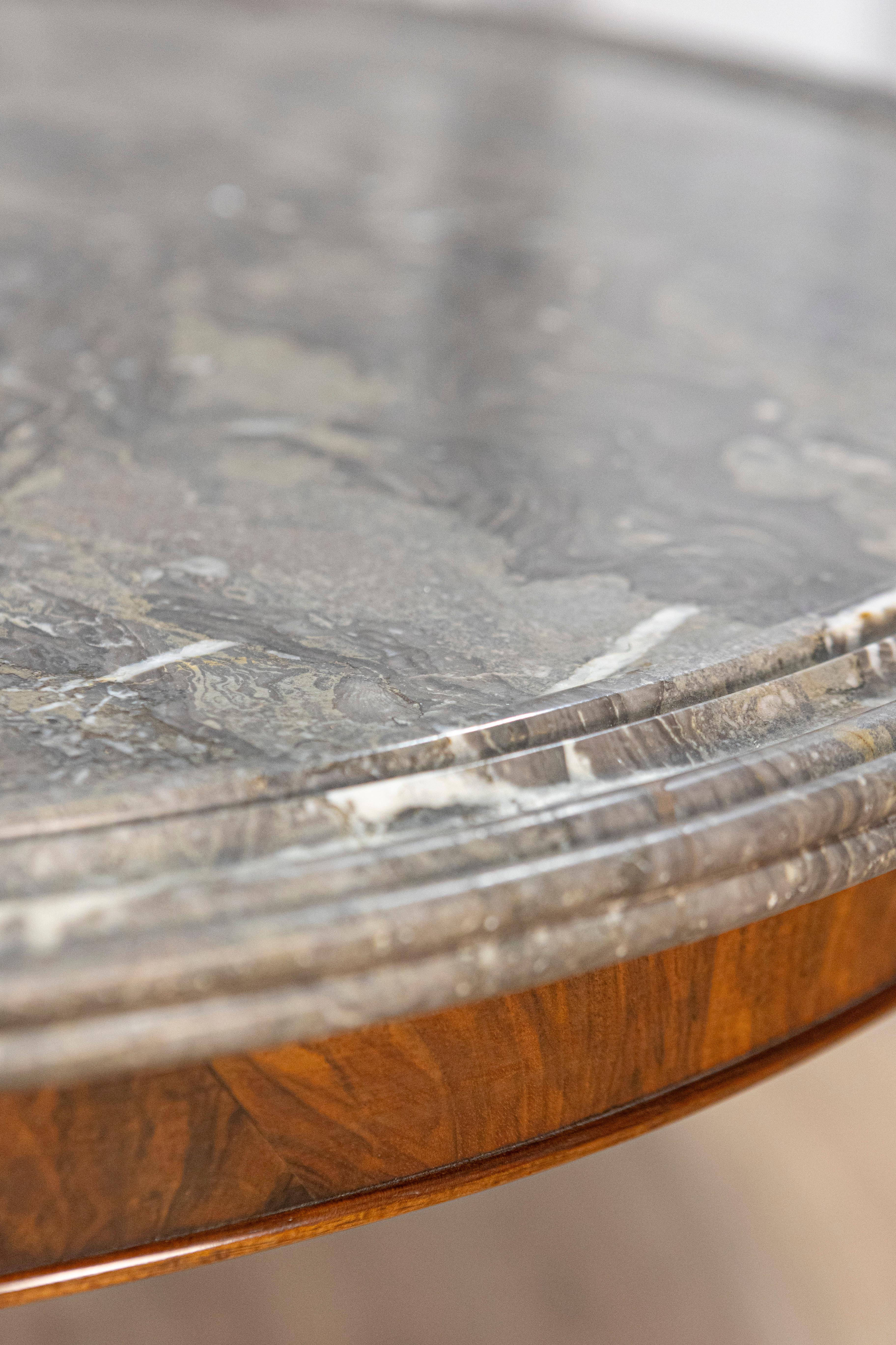 Mesa de centro francesa con tapa de mármol del siglo XIX en venta 4