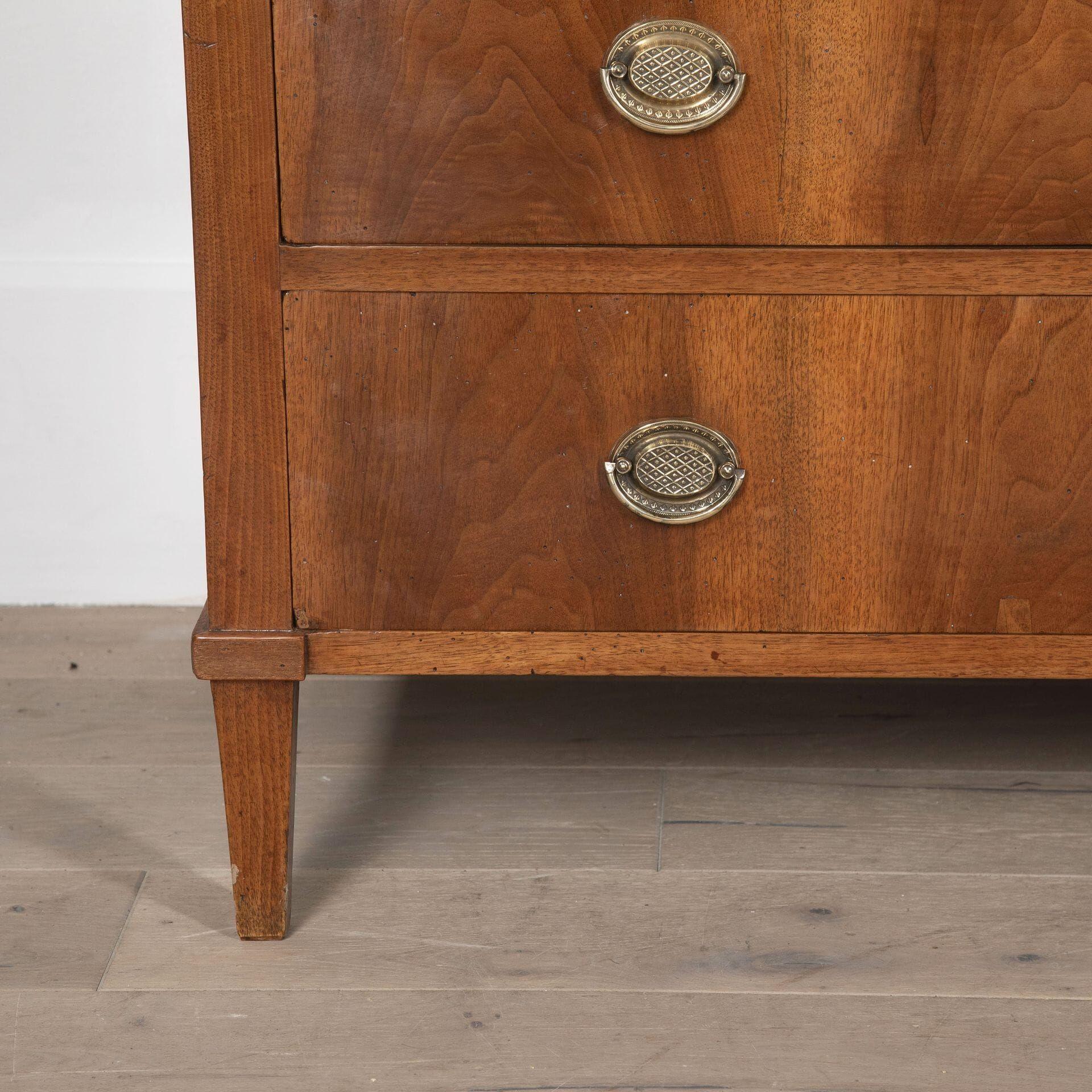 Marmo Commode francese con piano in marmo del XIX secolo in vendita