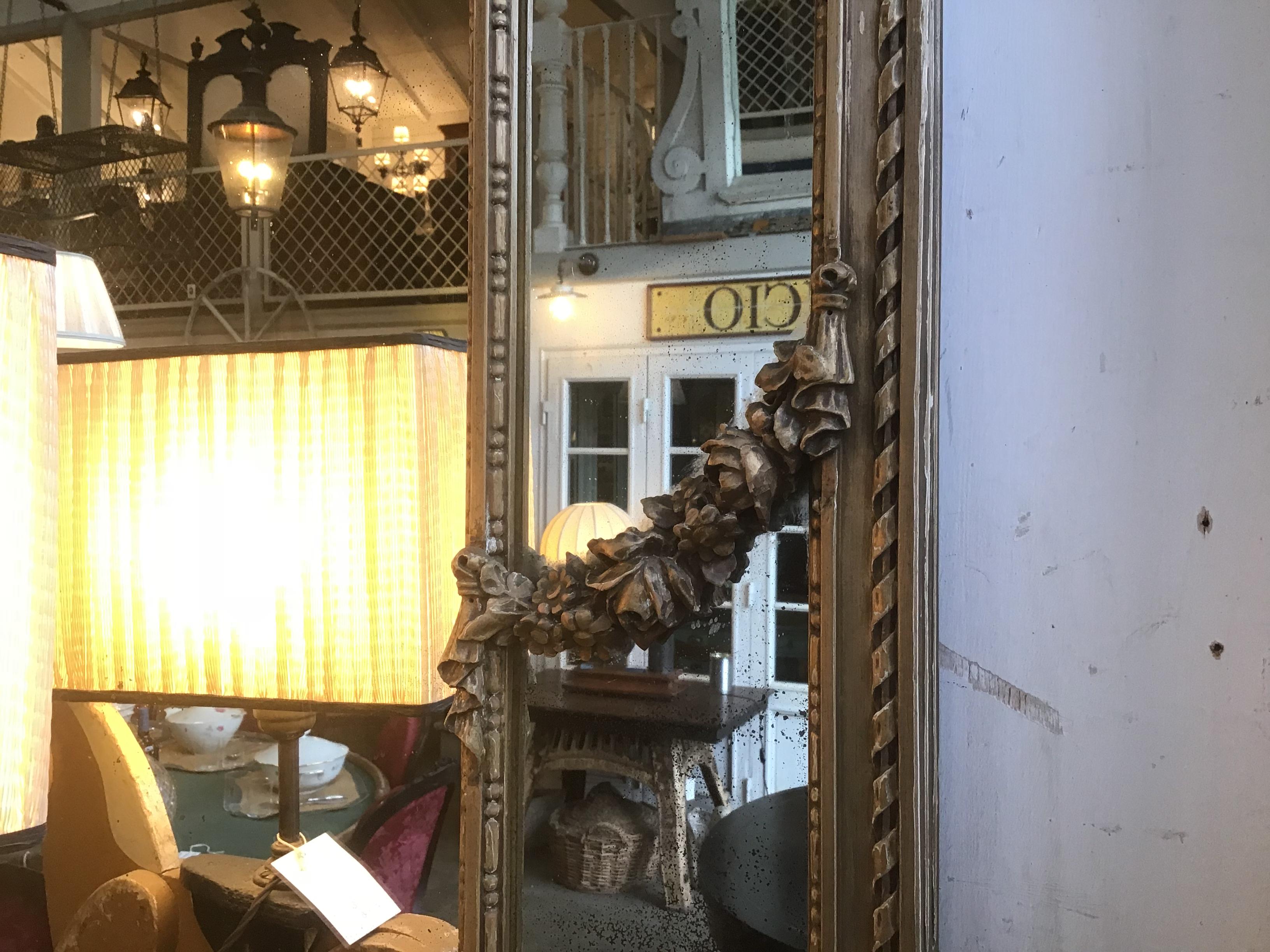 19th Century French Marble-Top Console with Giltwood Framed Mirror from 1890s 2