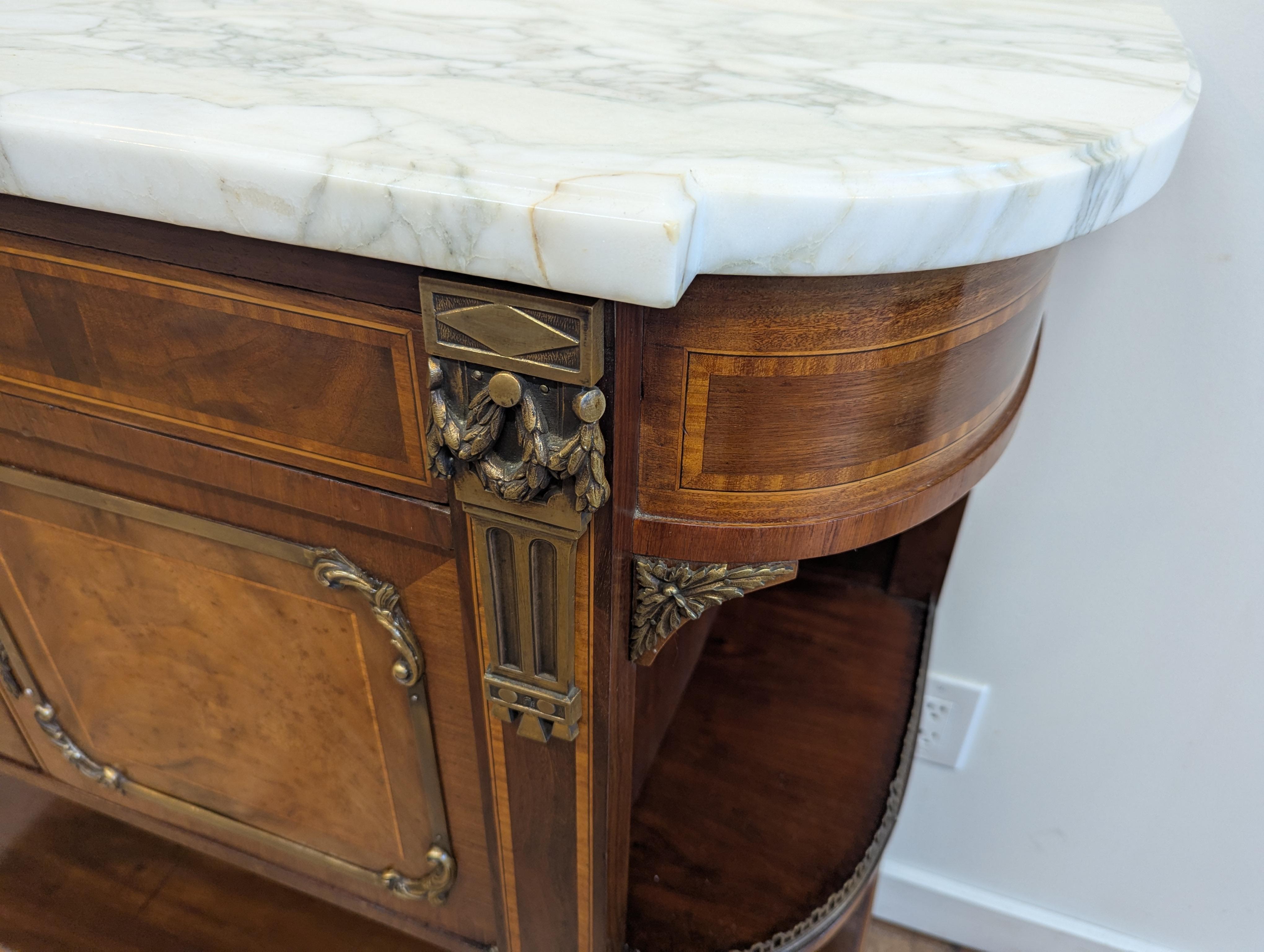 Serveur de crédence à plateau de marbre français du XIXe siècle A. Hugnet Bon état - En vente à New York, NY