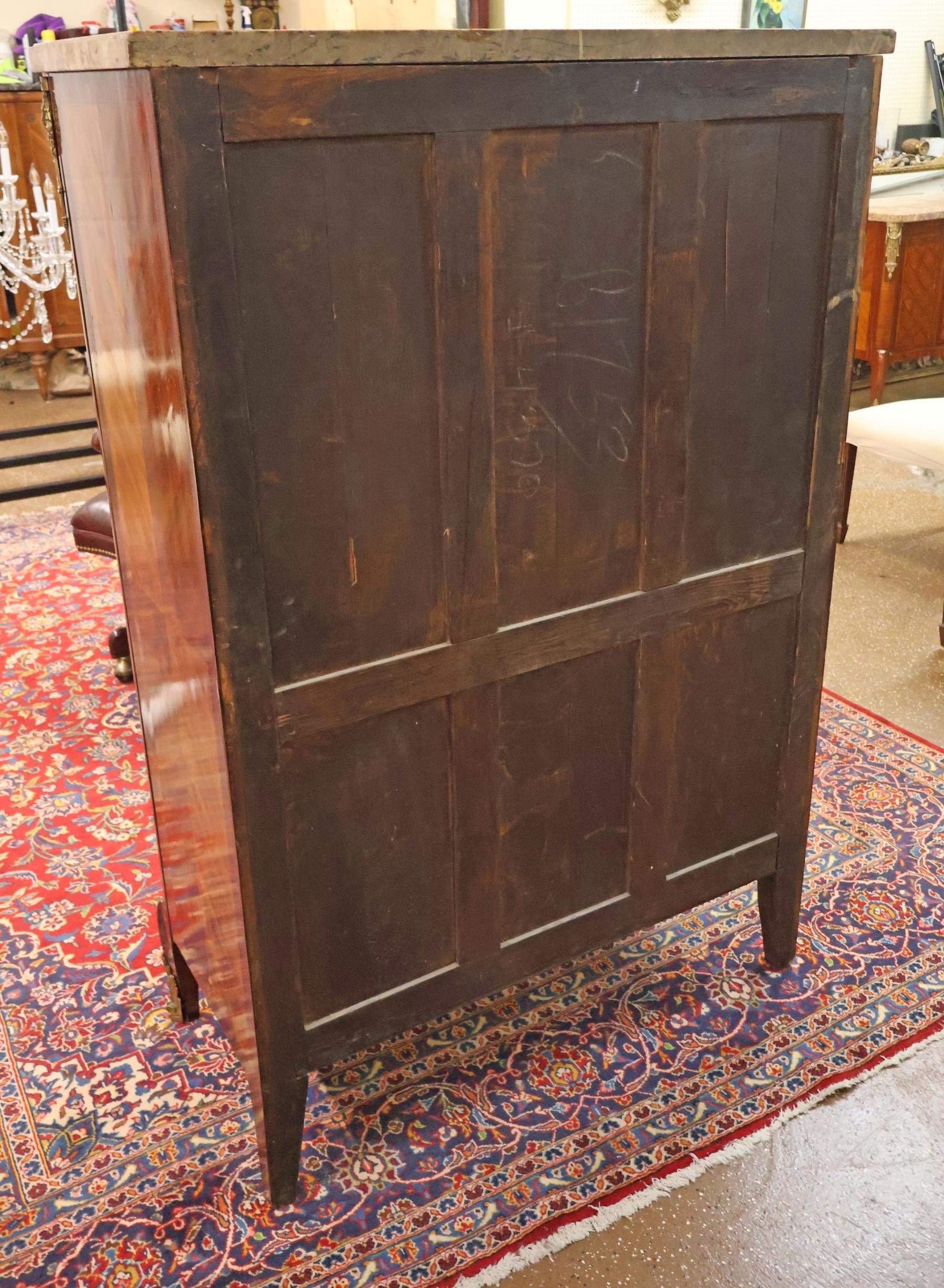 Commode à plateau en marqueterie de marbre du 19ème siècle par Henri Picard en vente 6